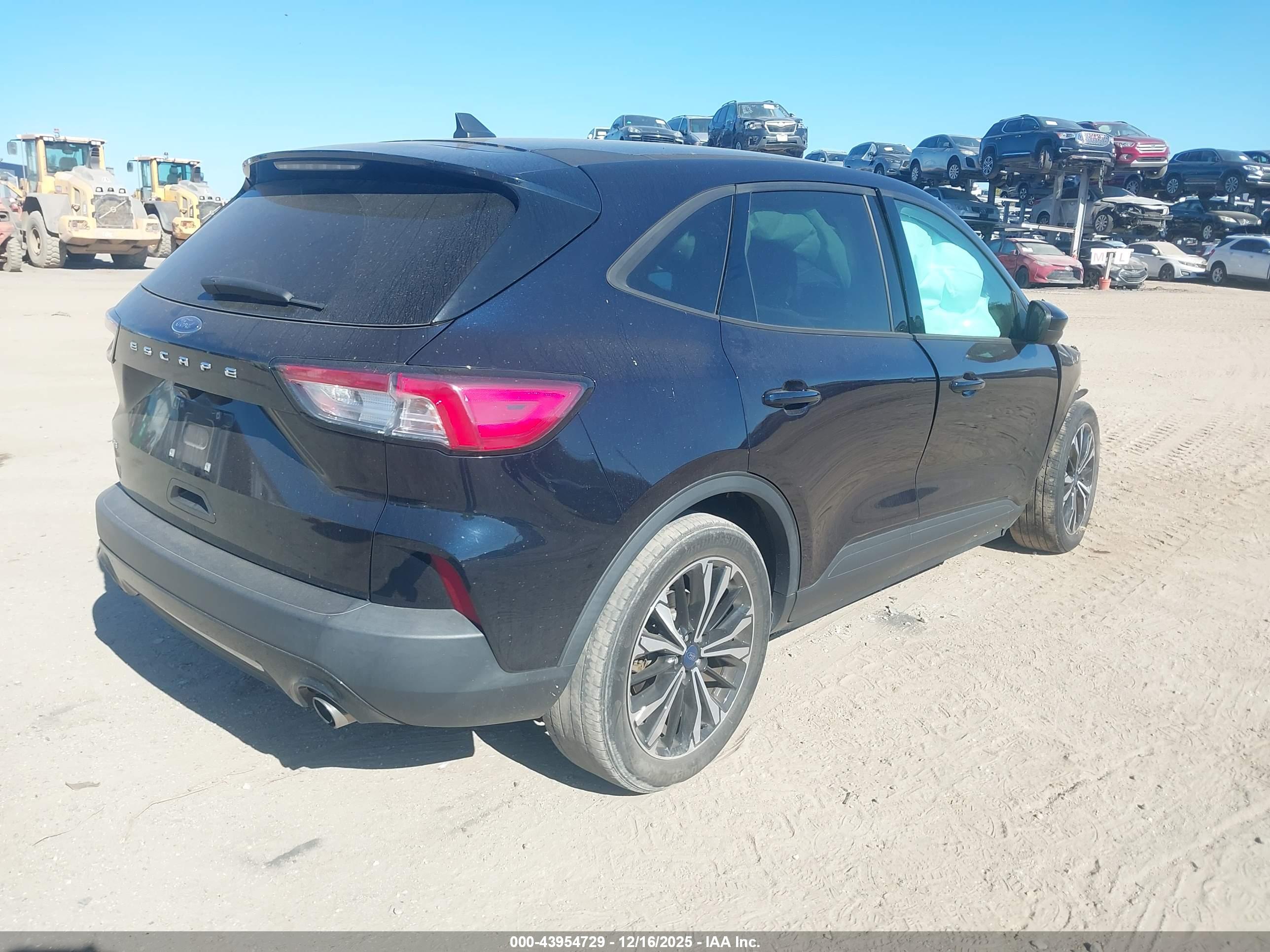 FORD ESCAPE image 4