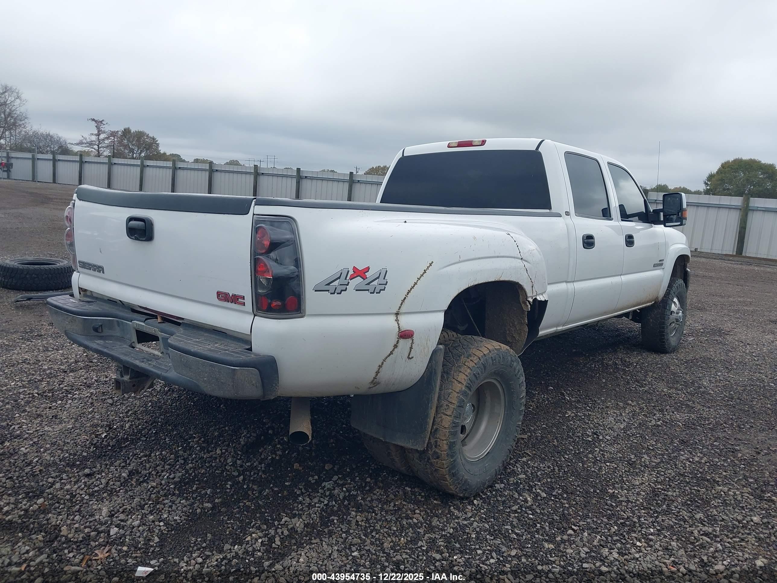 GMC SIERRA image 4