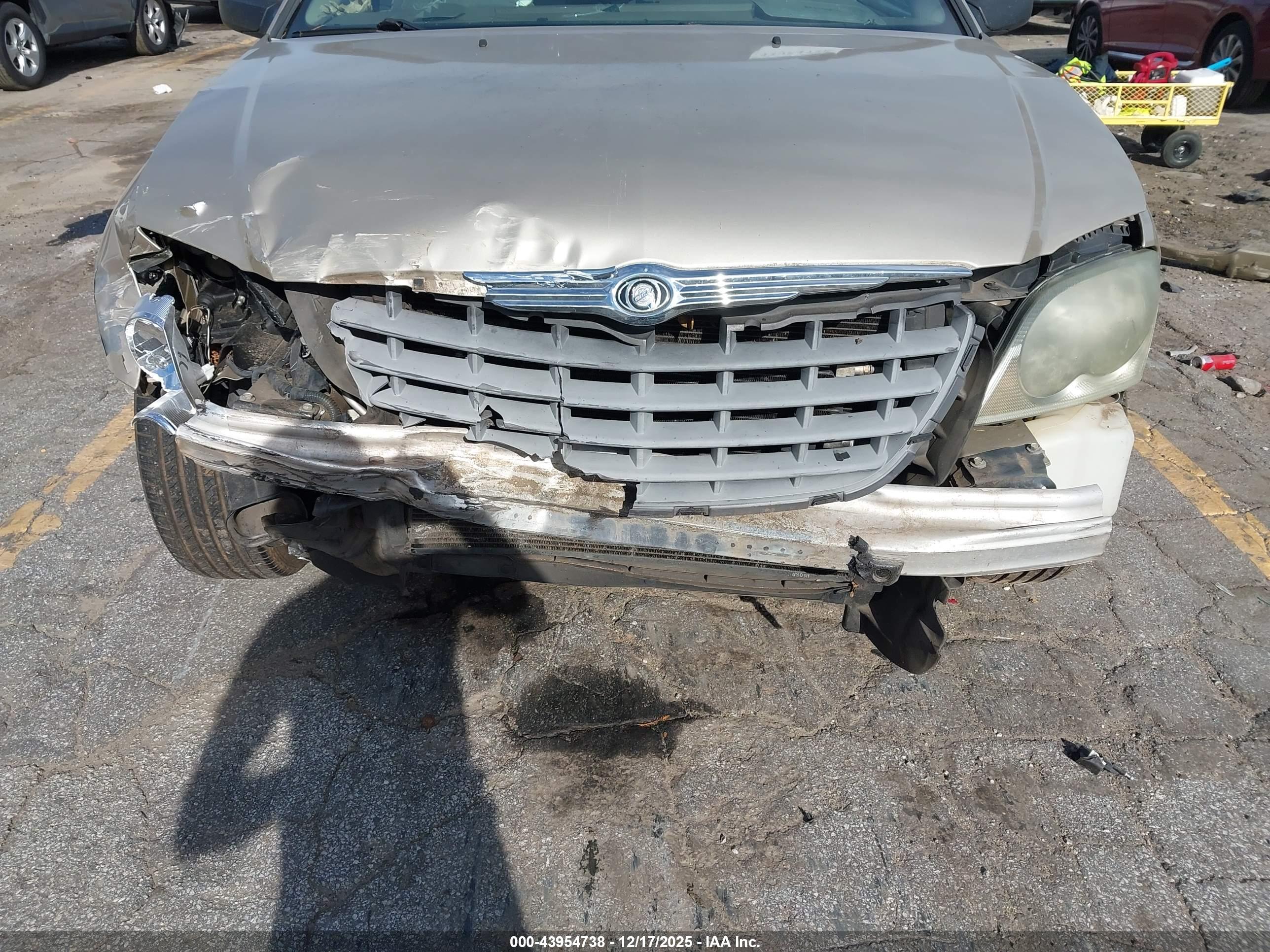 CHRYSLER PACIFICA image 6