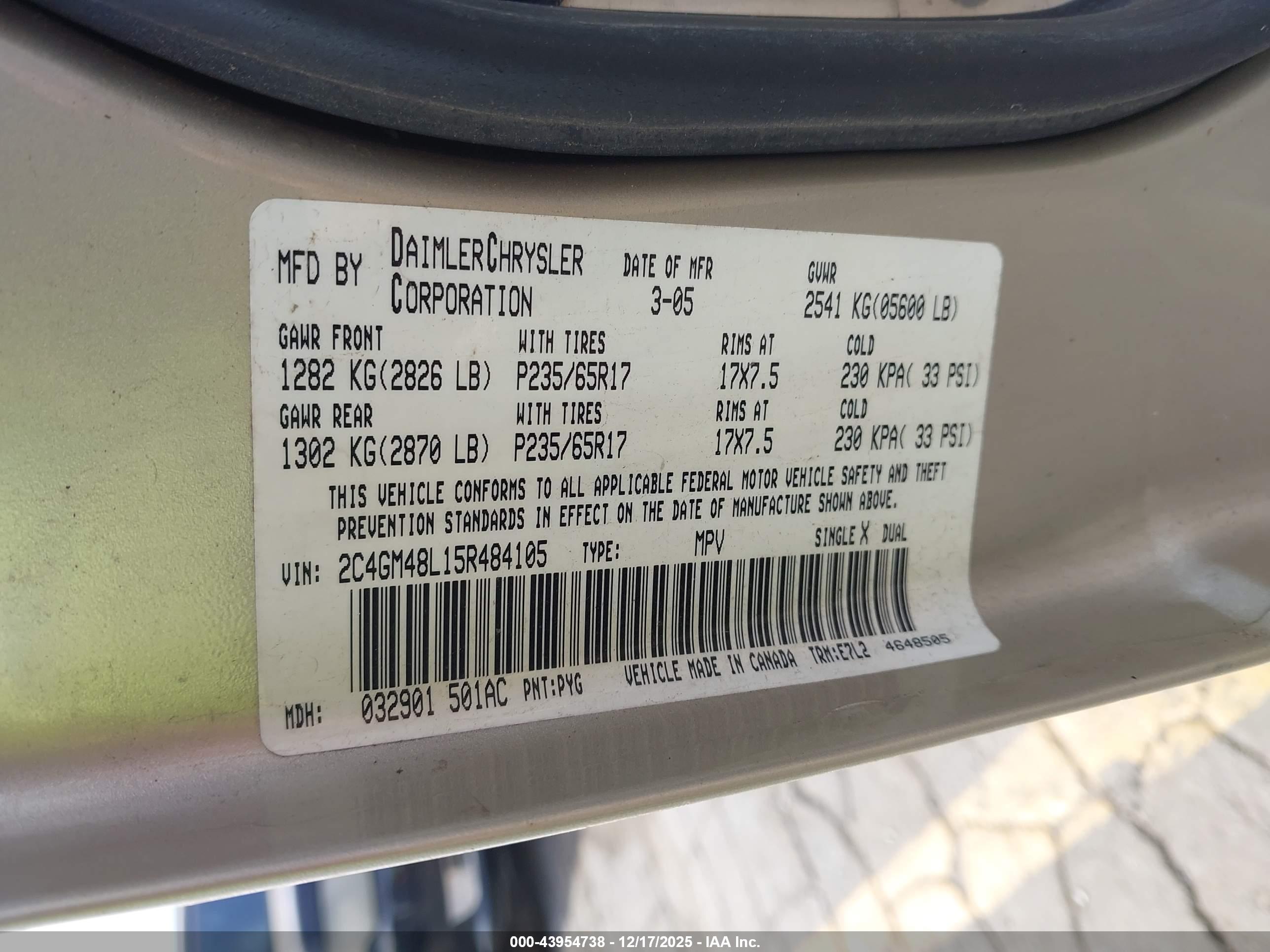 CHRYSLER PACIFICA image 9