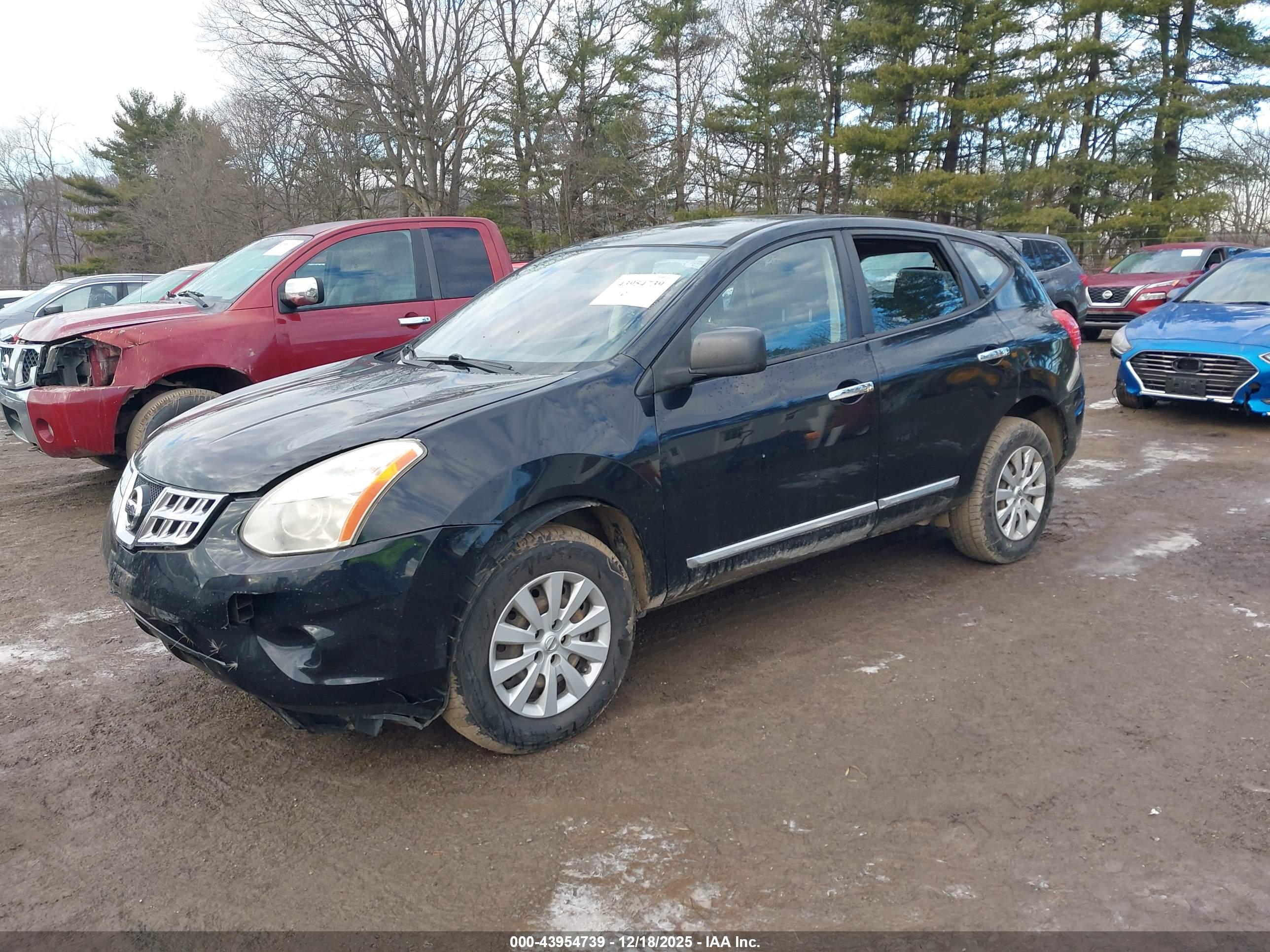 NISSAN ROGUE image 2