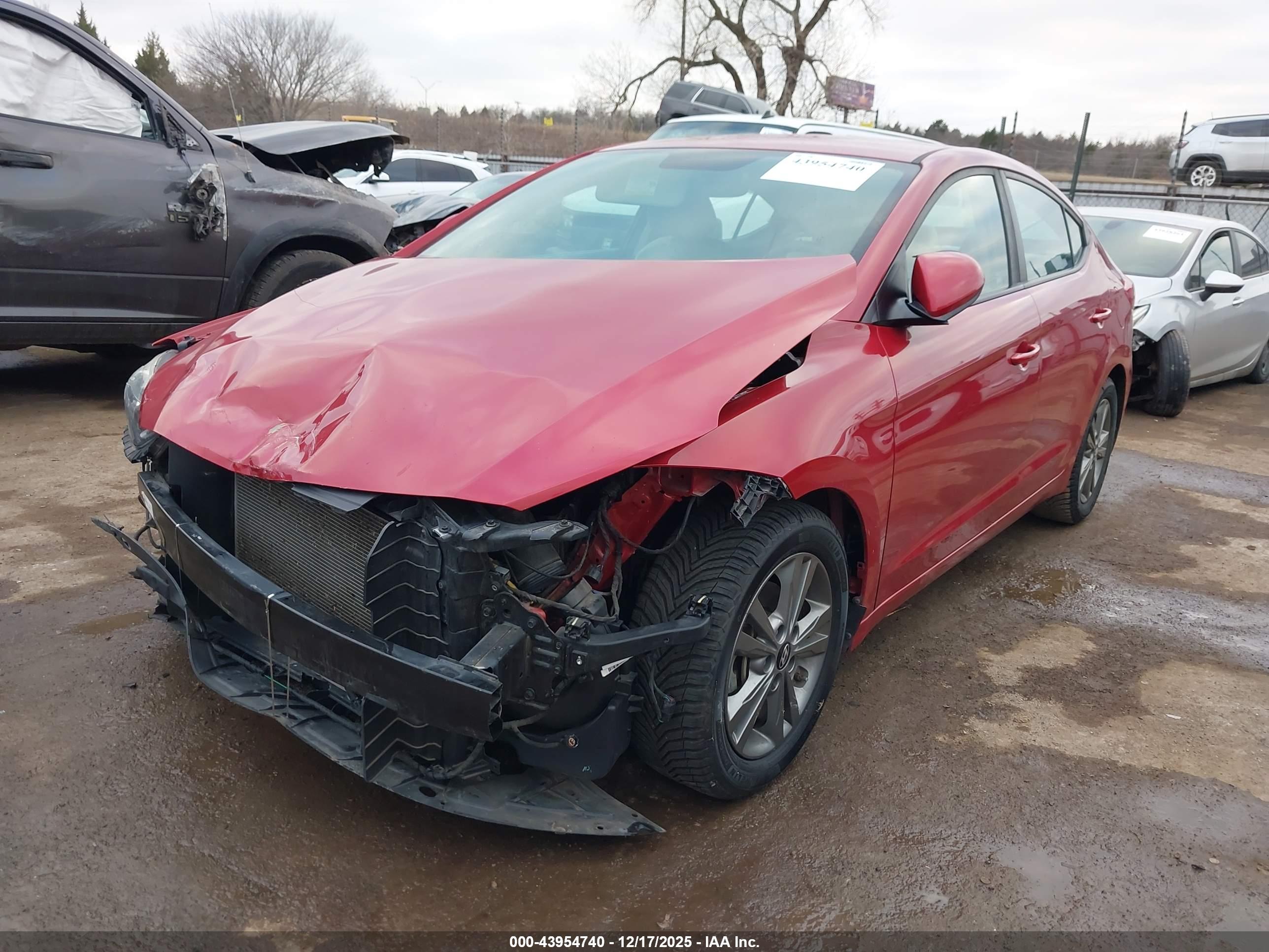 HYUNDAI ELANTRA image 2