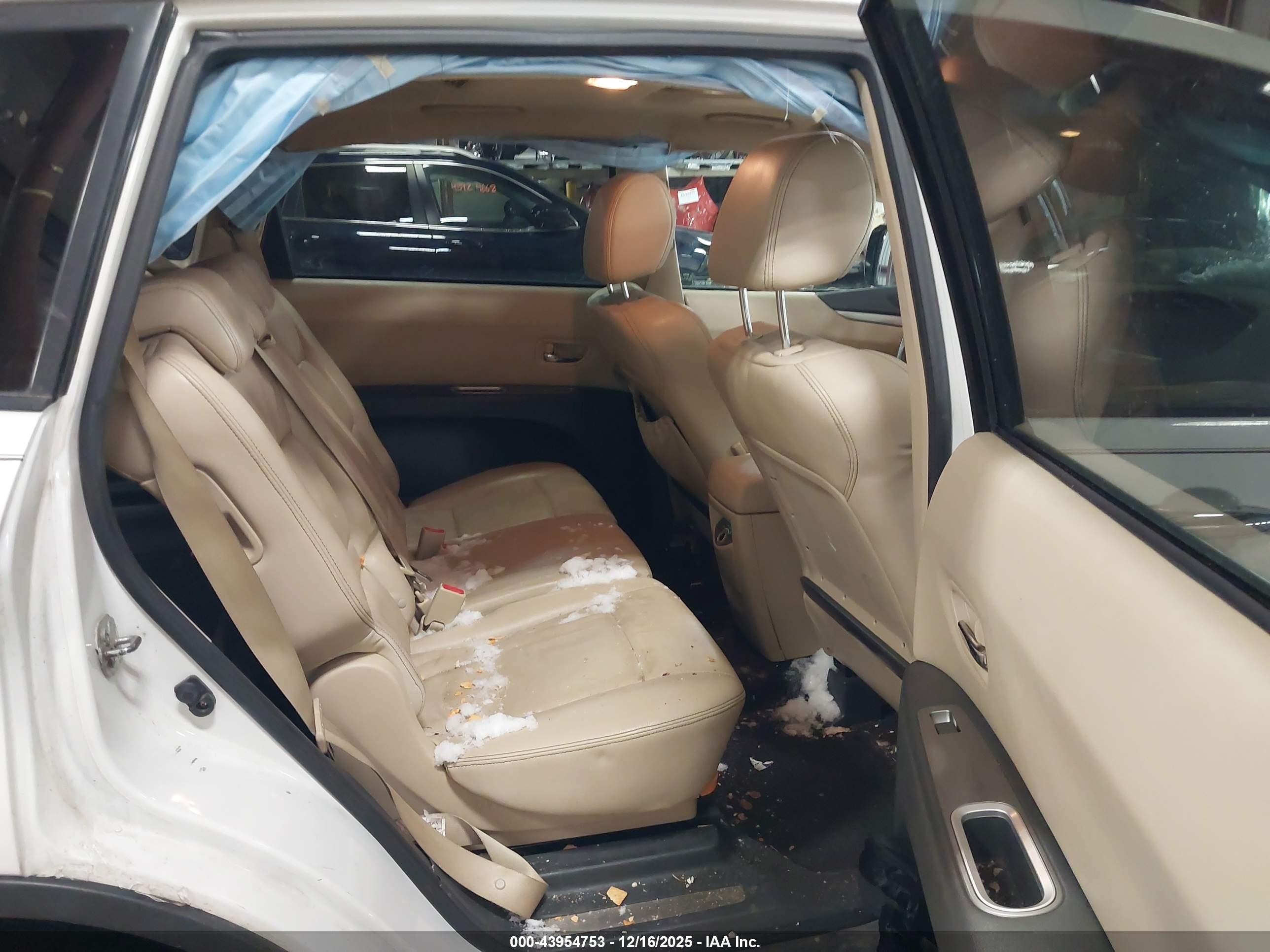SUBARU TRIBECA image 8