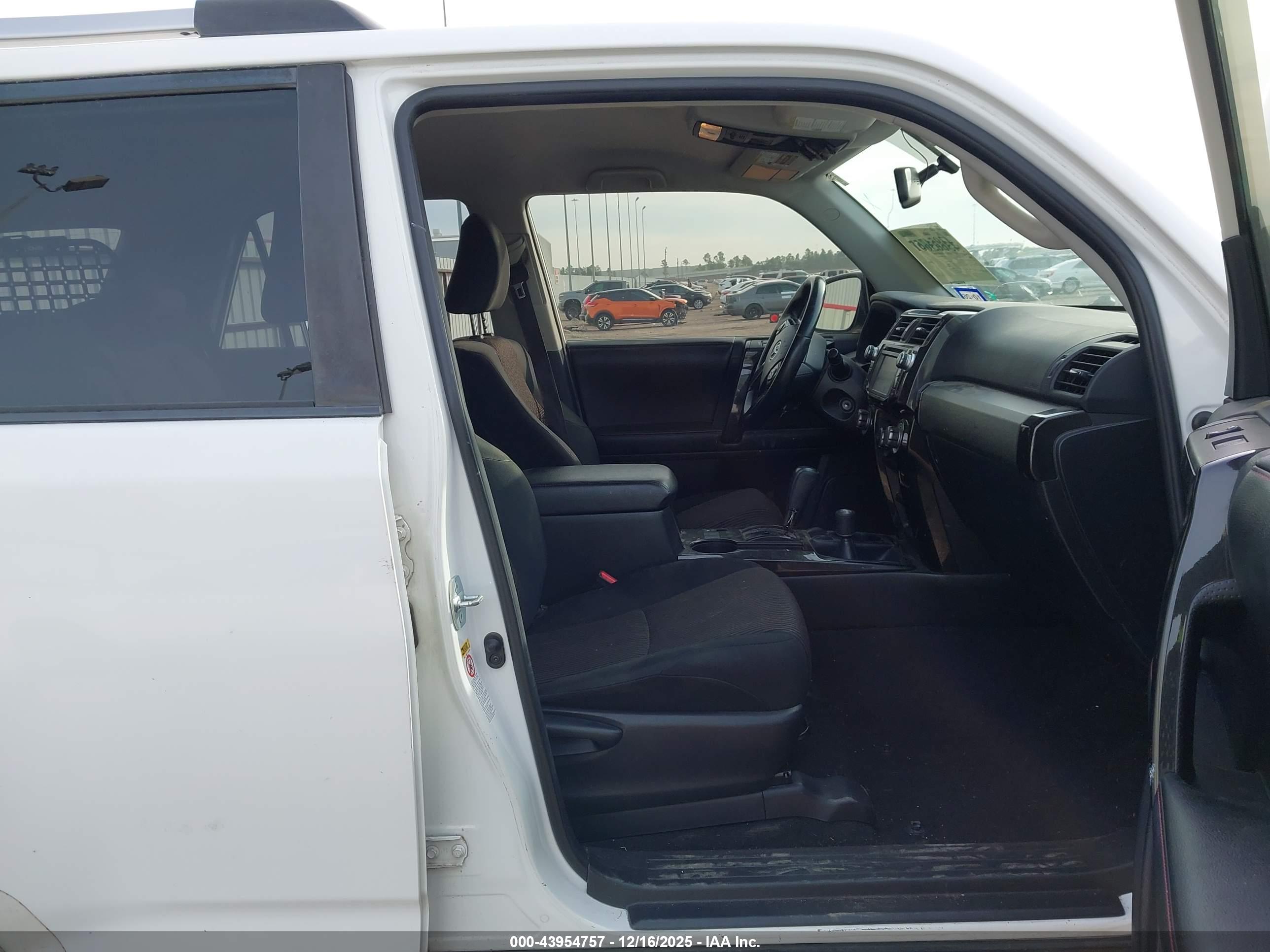 TOYOTA 4RUNNER image 5