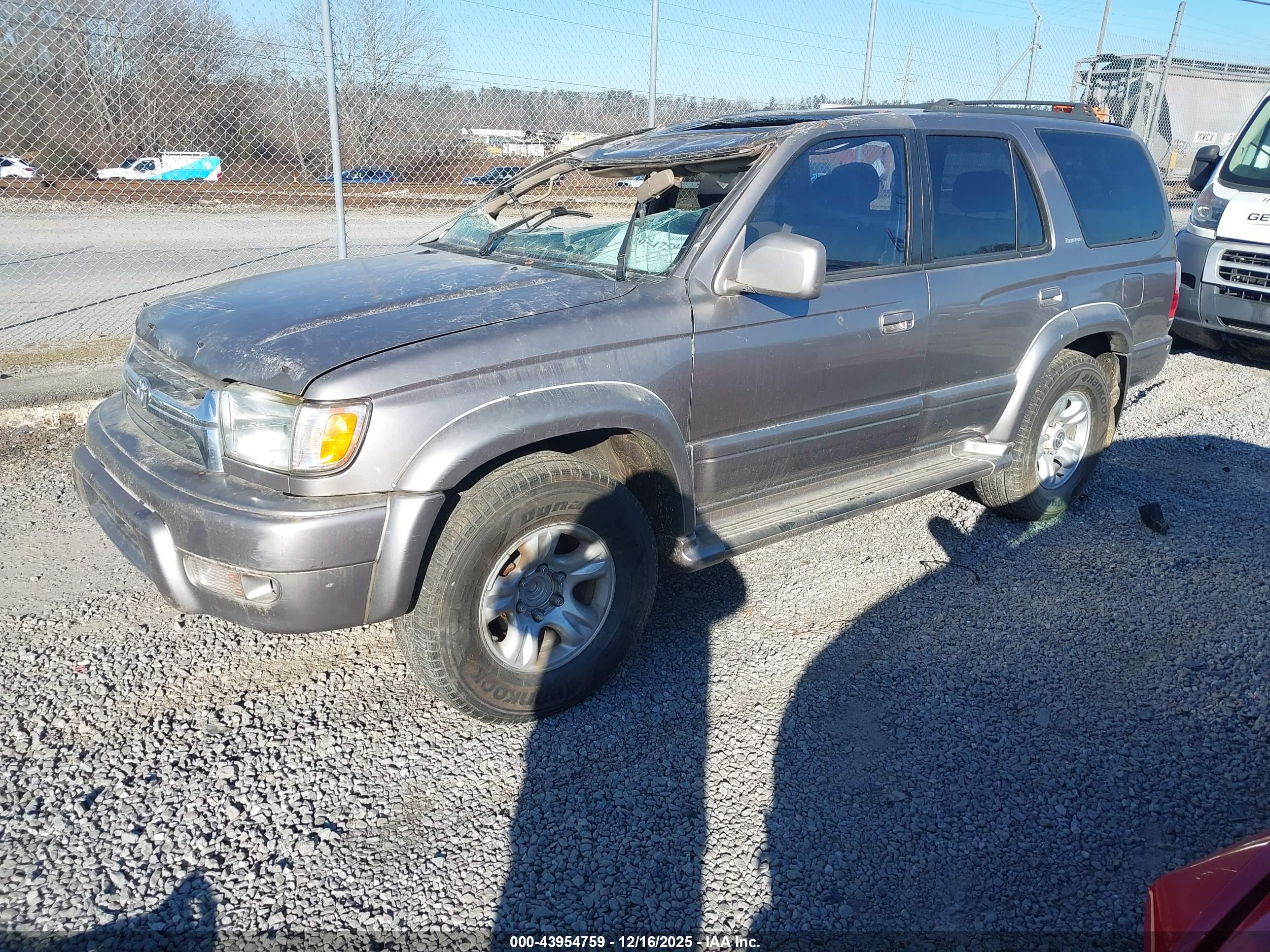 TOYOTA 4RUNNER image 2