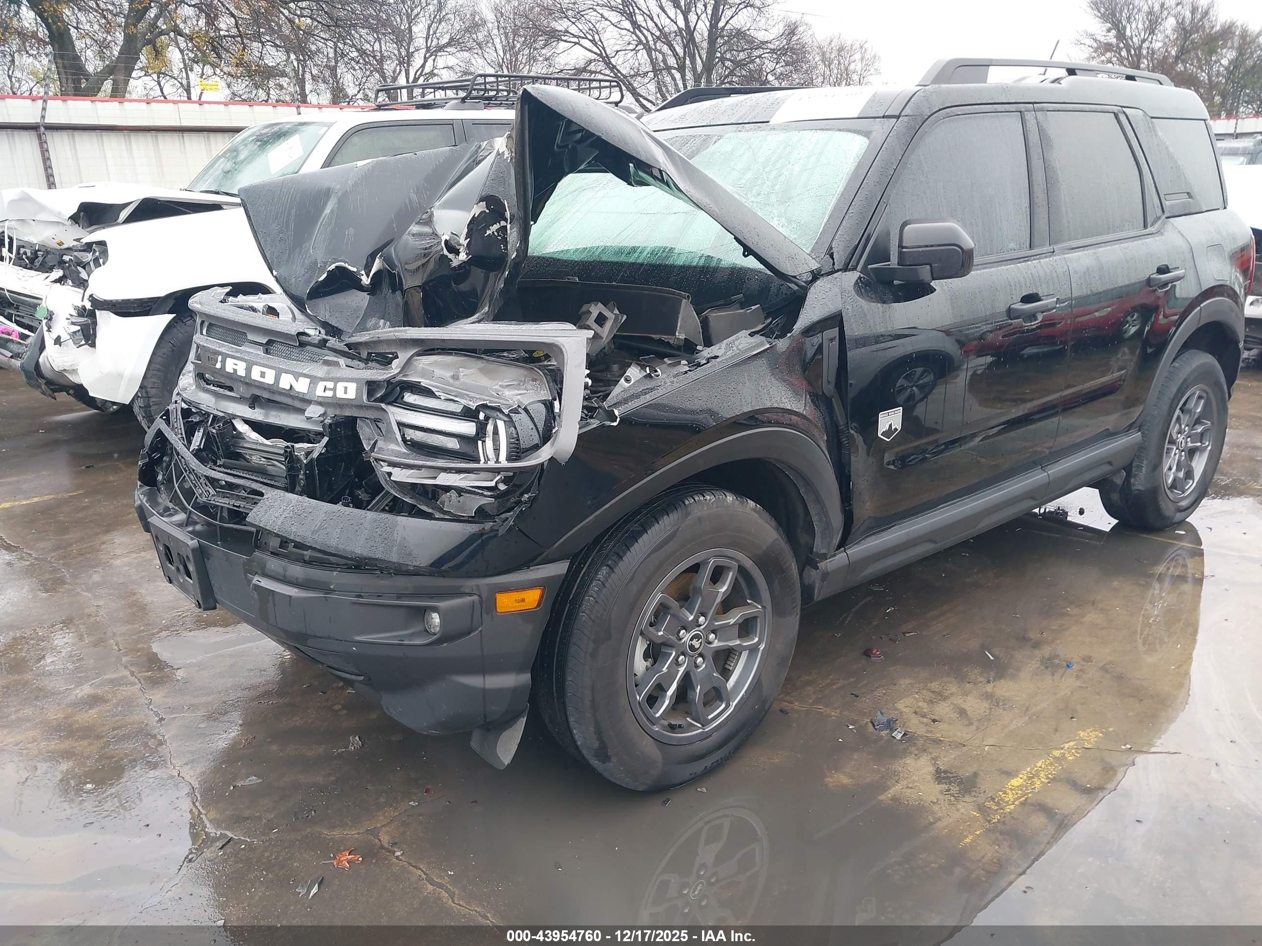 FORD BRONCO image 2