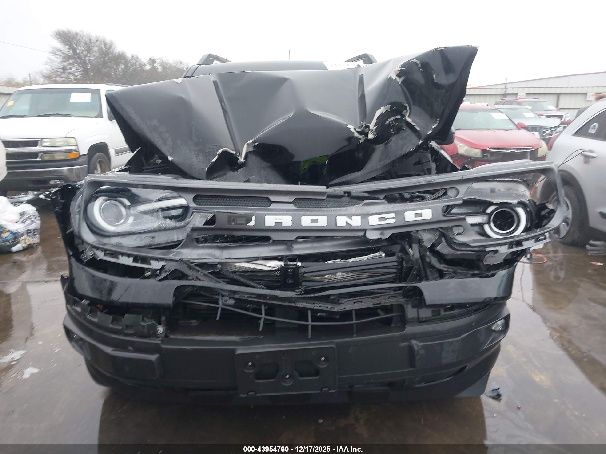 FORD BRONCO image 6