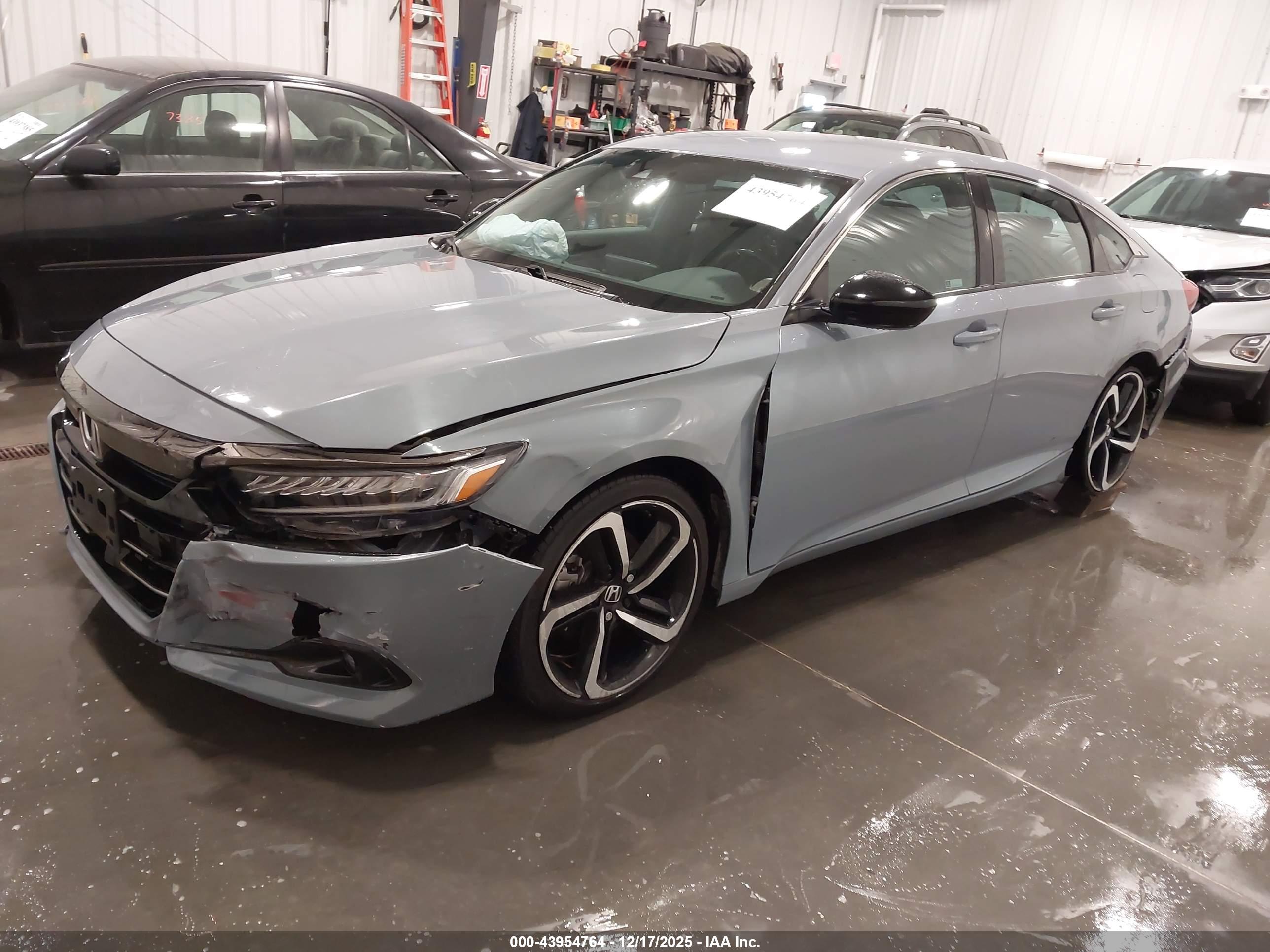 HONDA ACCORD image 2