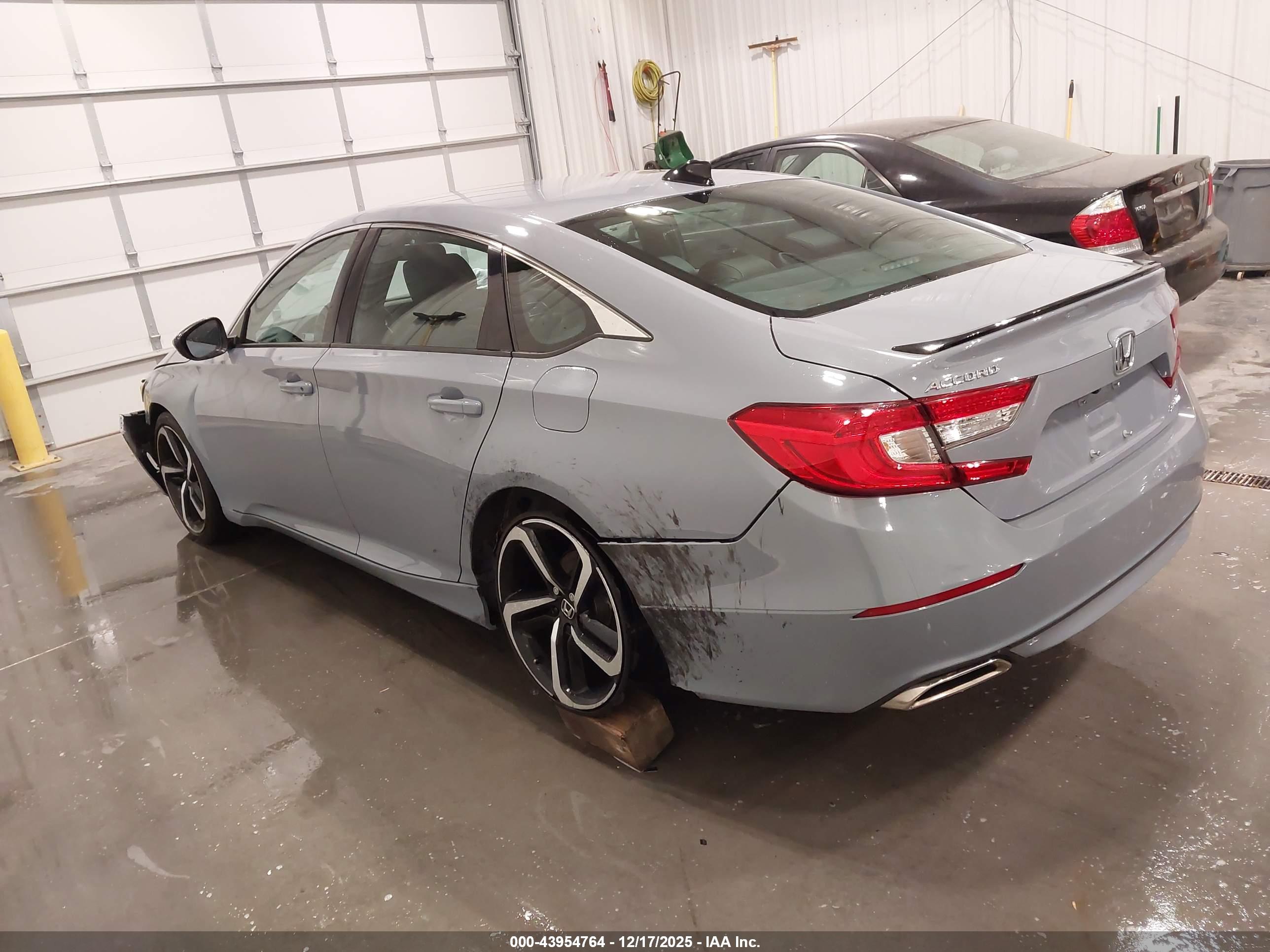 HONDA ACCORD image 3