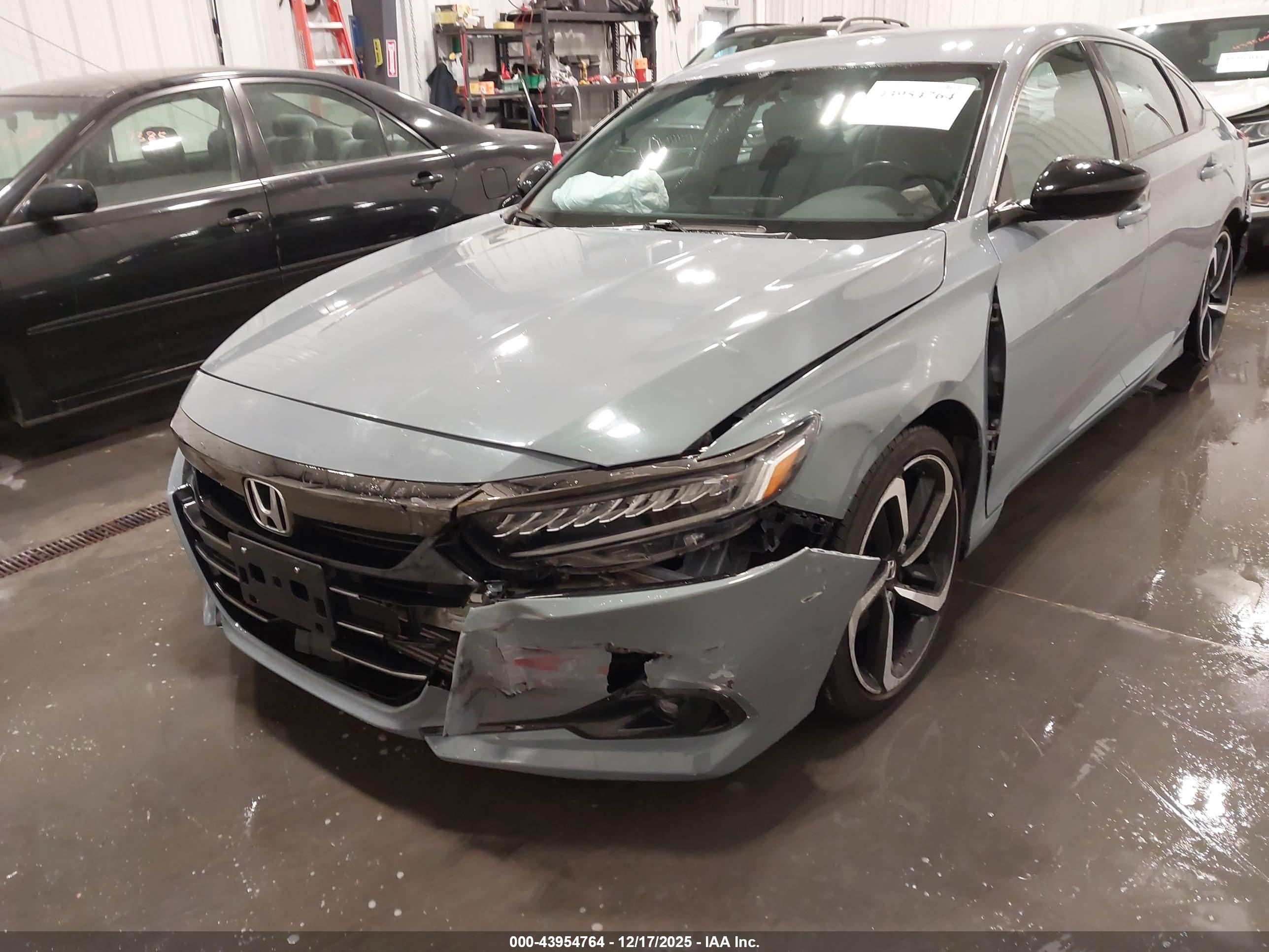 HONDA ACCORD image 6