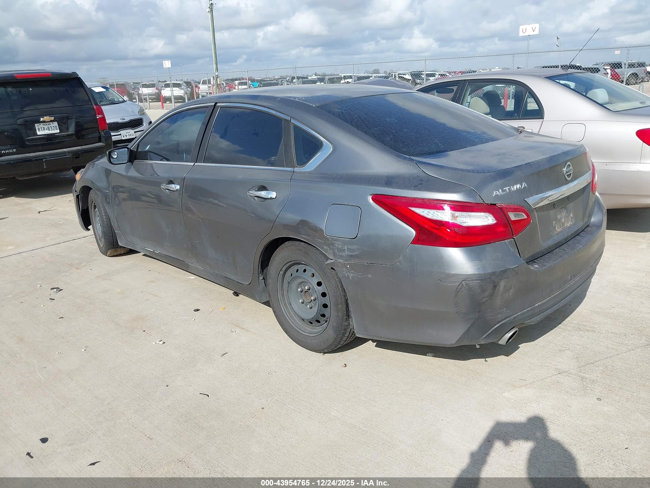 NISSAN ALTIMA image 3