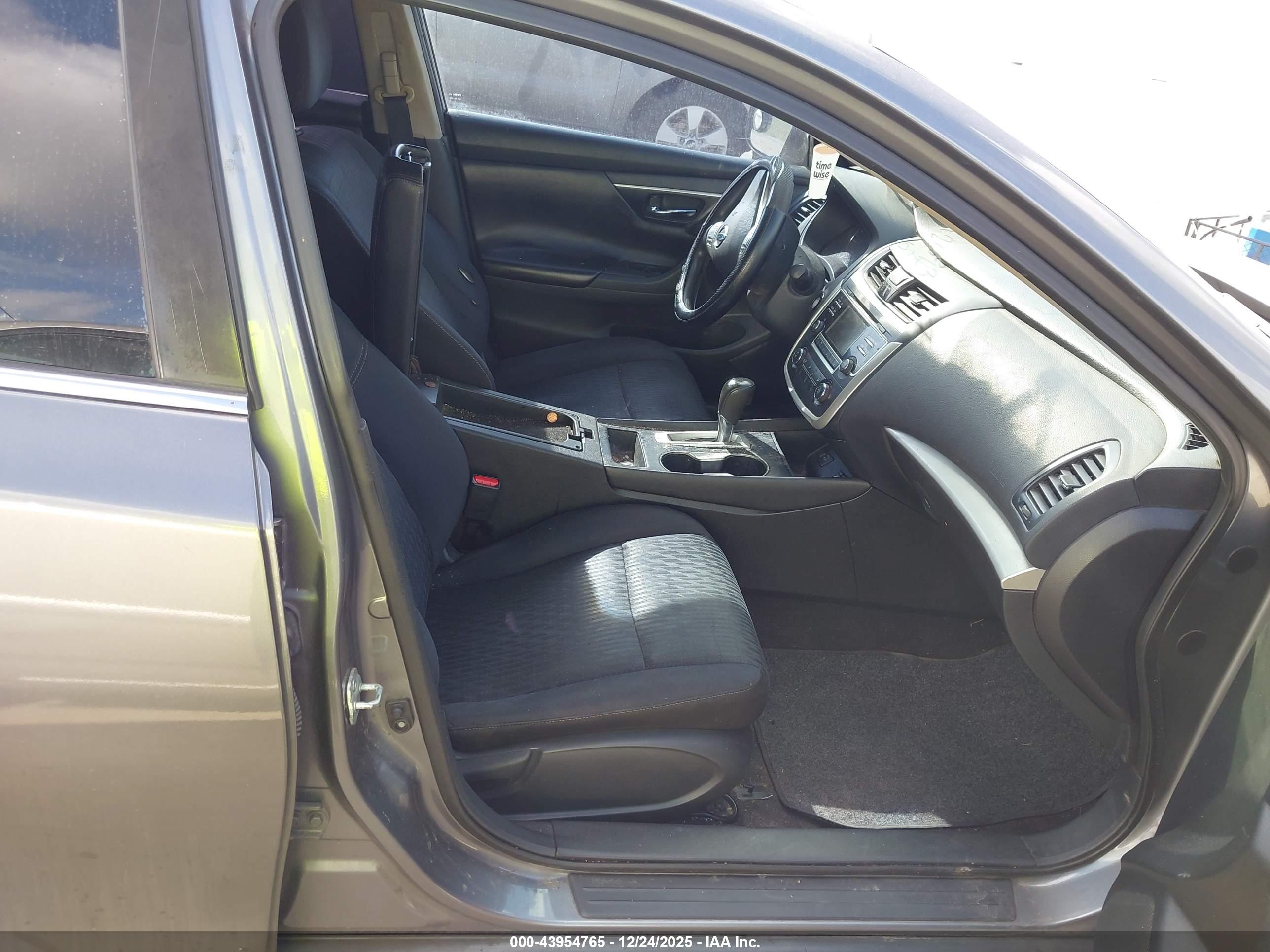 NISSAN ALTIMA image 5