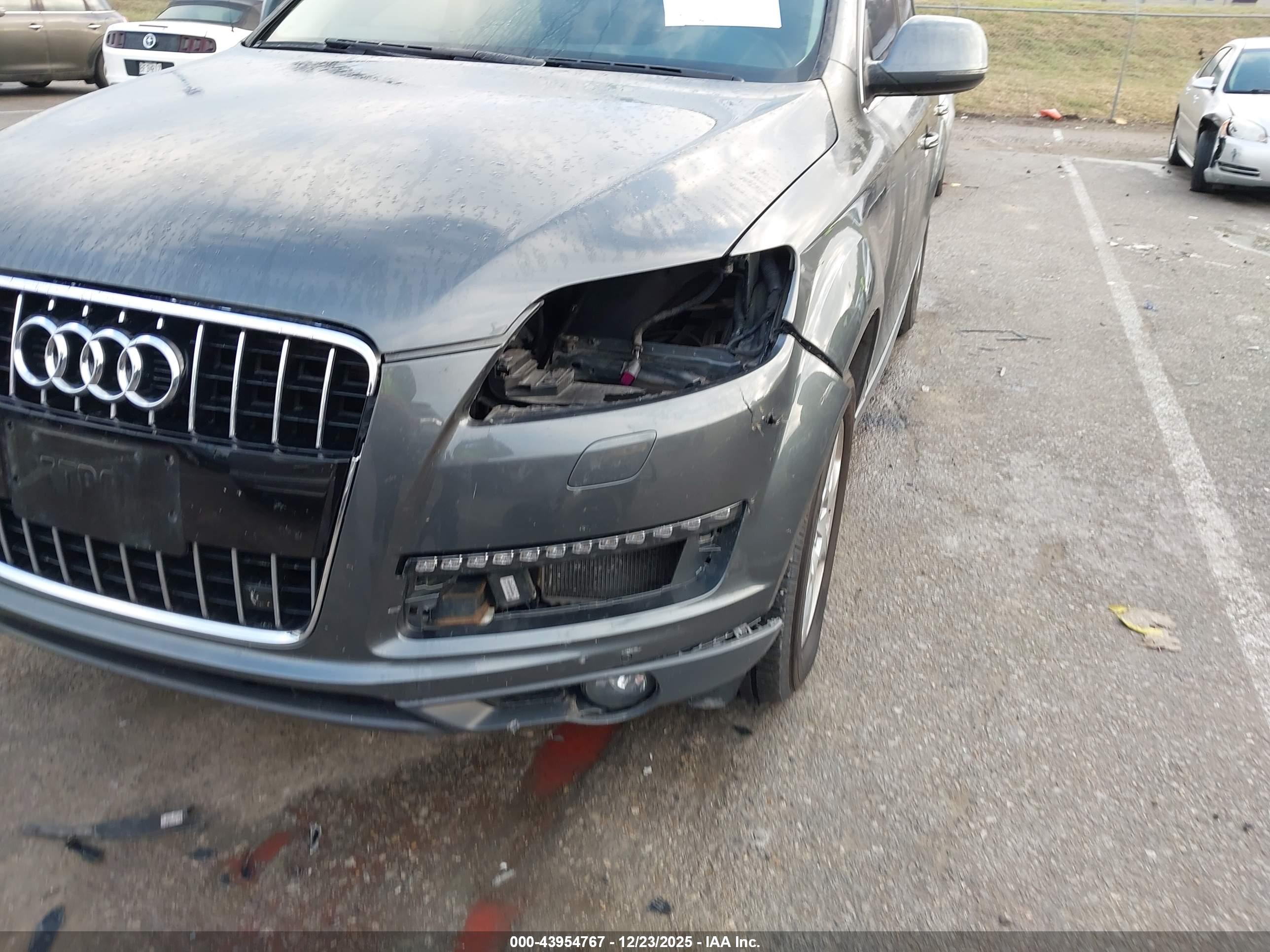AUDI Q7 image 6