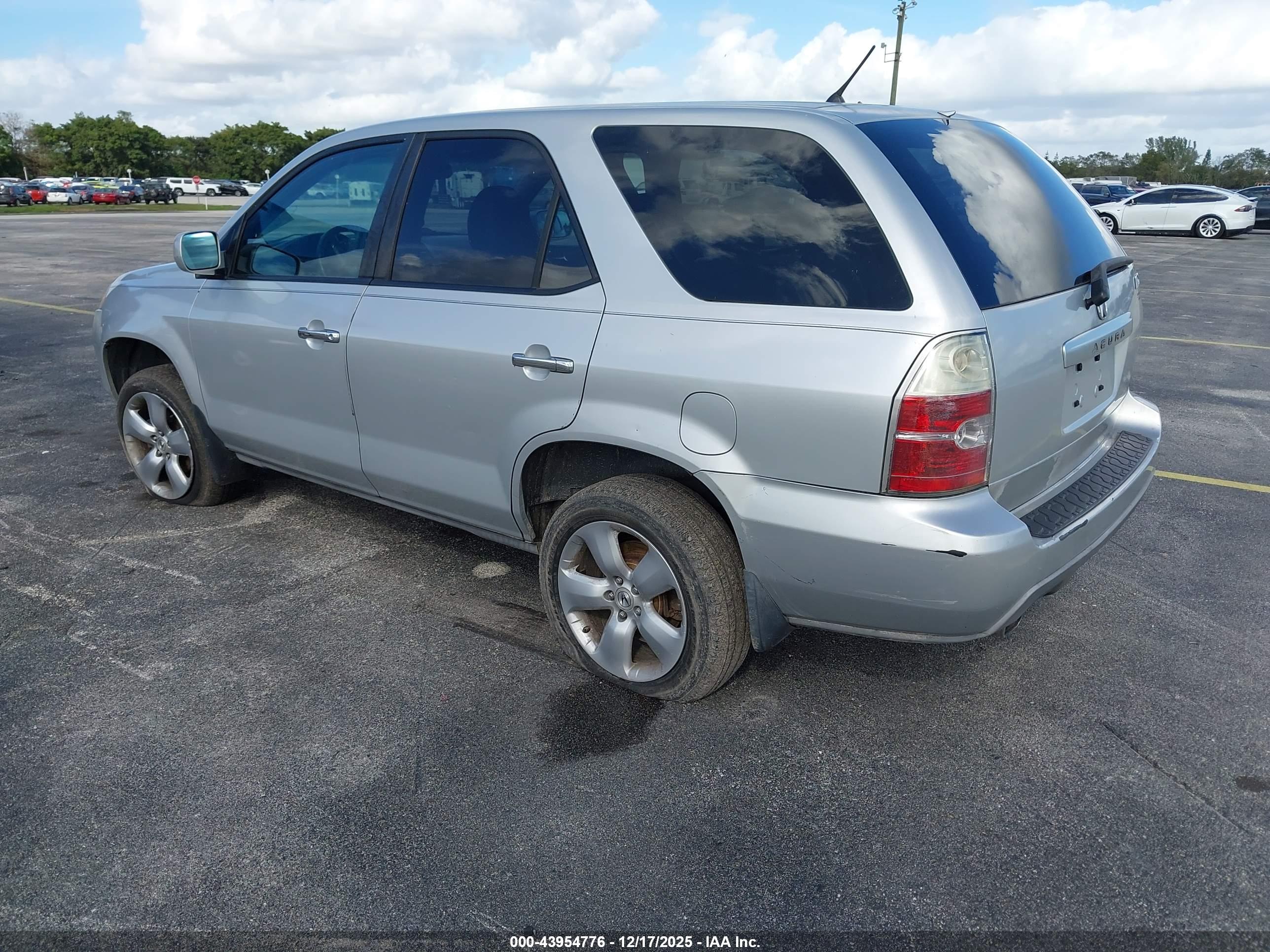 ACURA MDX image 3