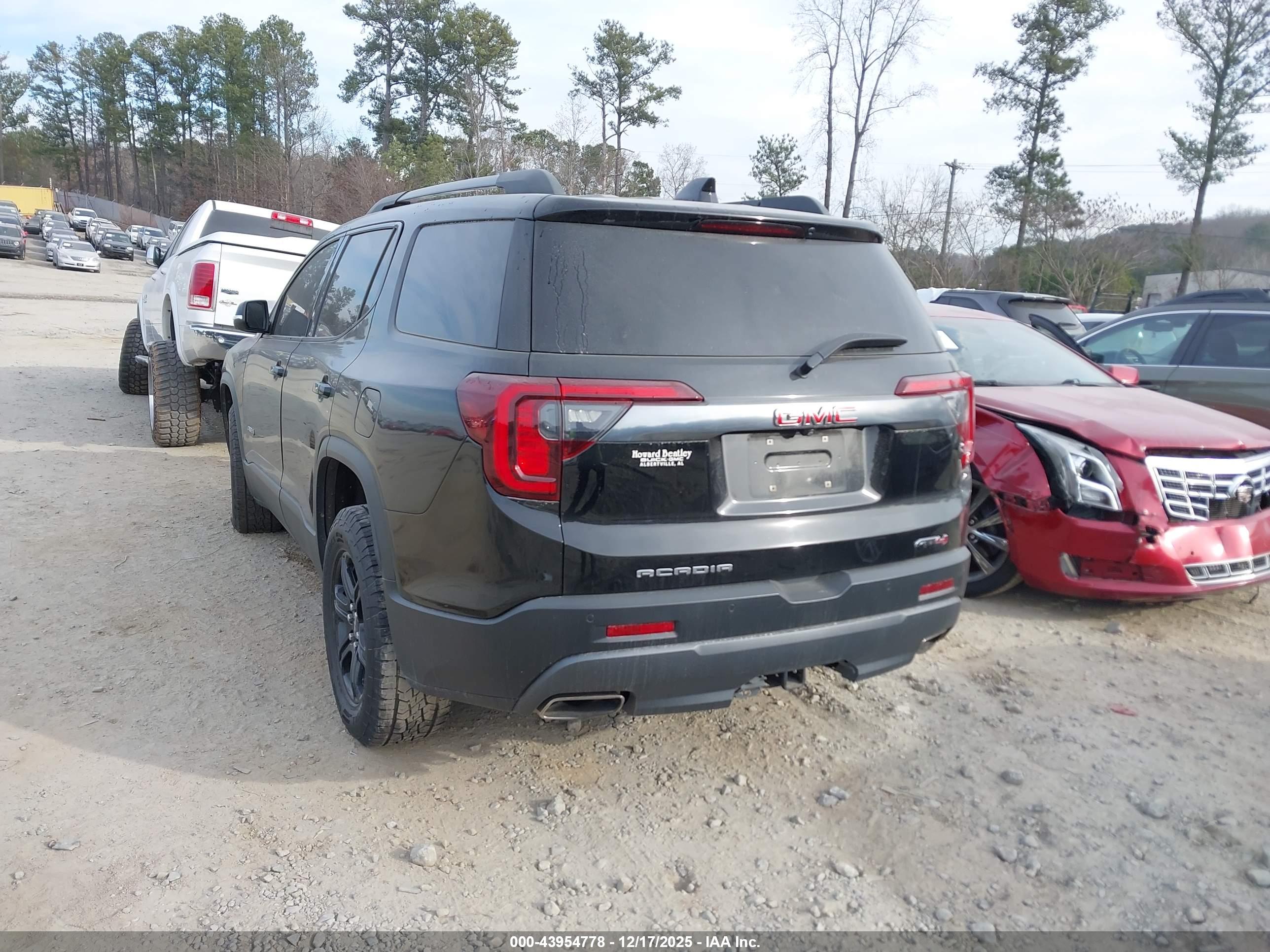 GMC ACADIA image 3