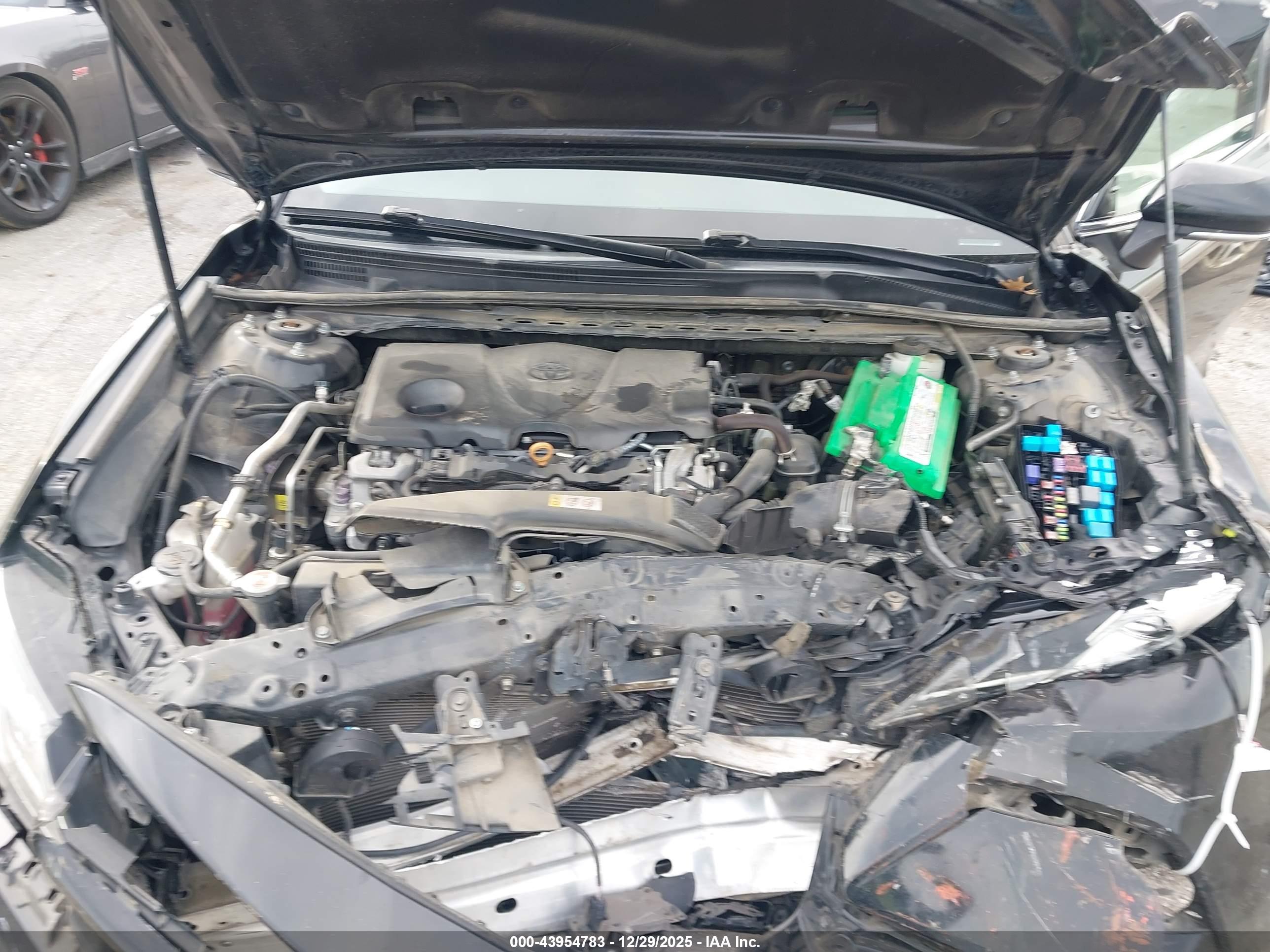 TOYOTA CAMRY image 10