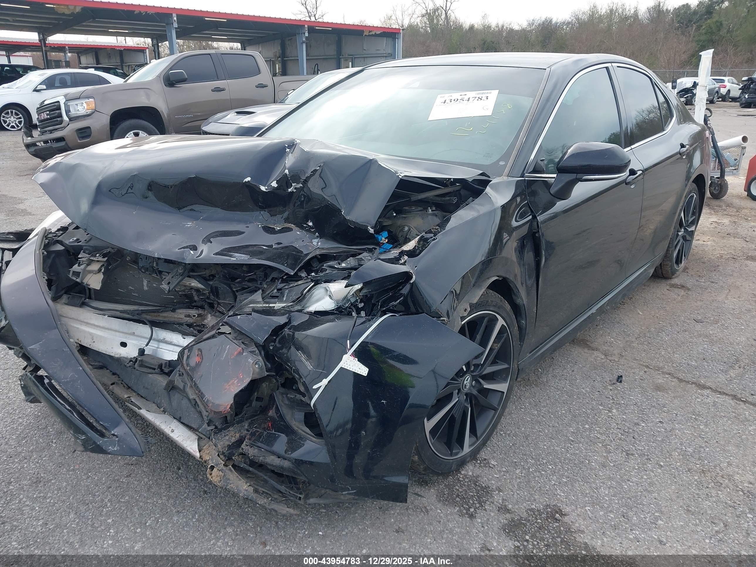 TOYOTA CAMRY image 2