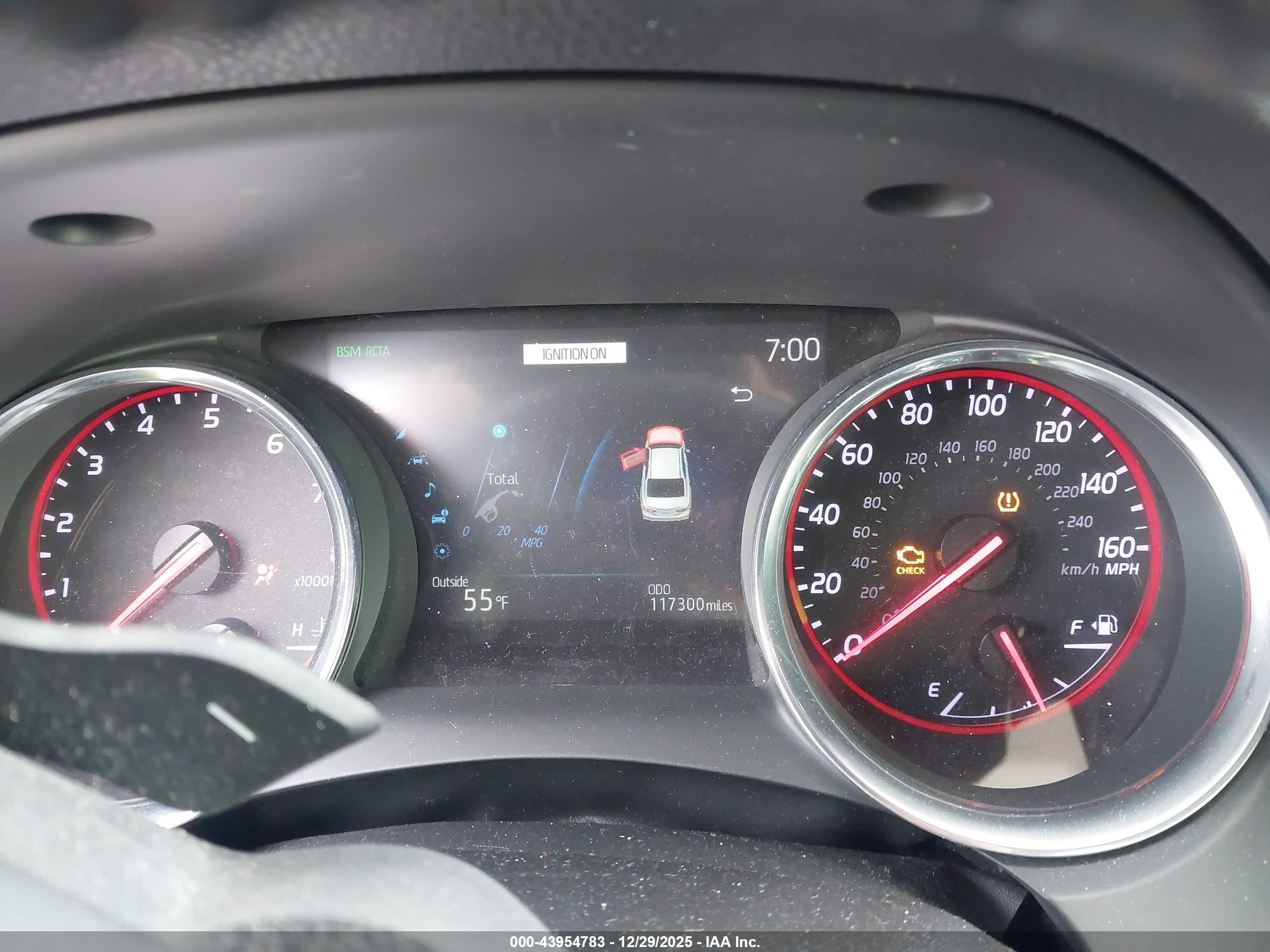 TOYOTA CAMRY image 7