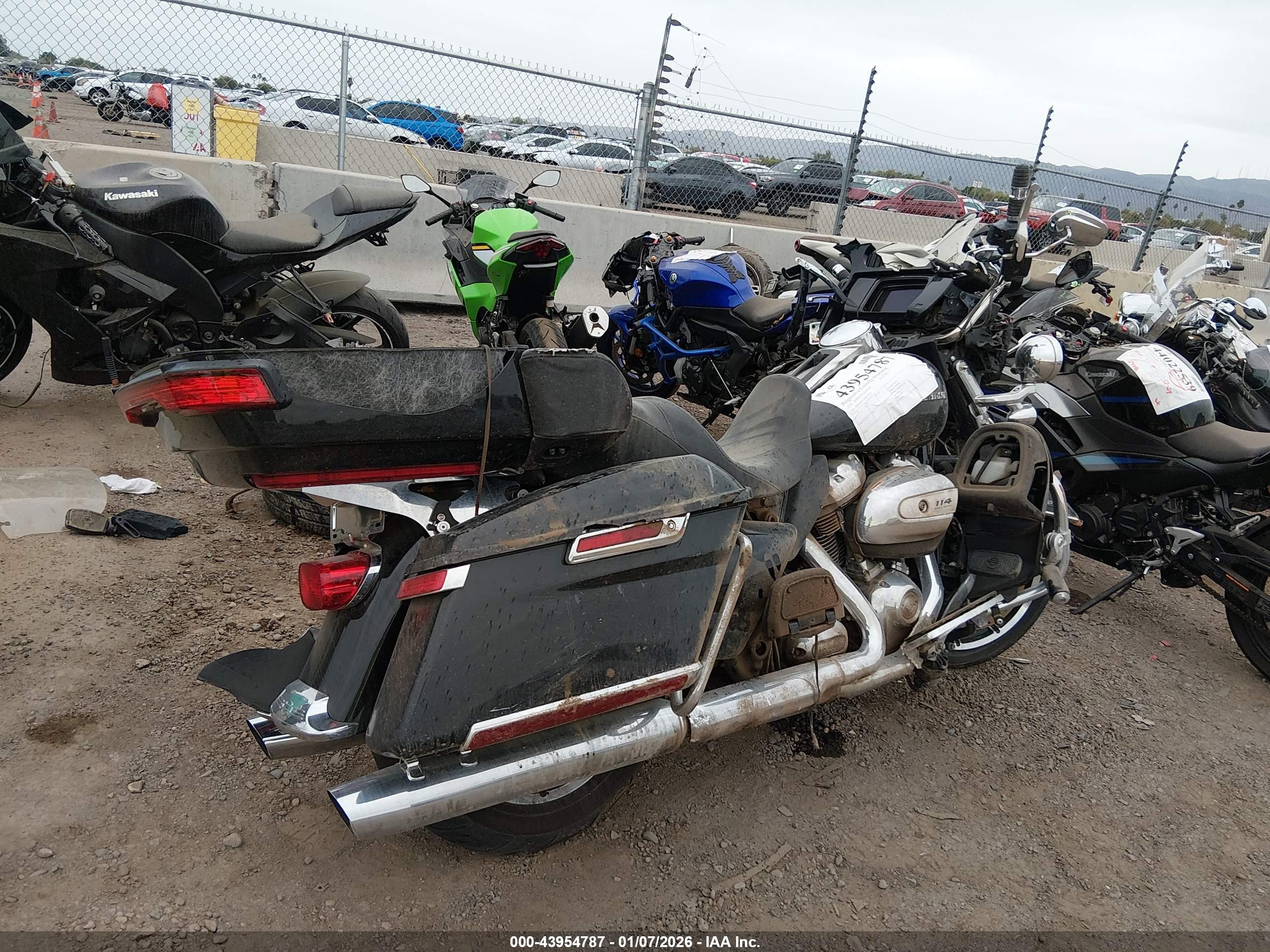 HARLEY-DAVIDSON FLHTKL image 4