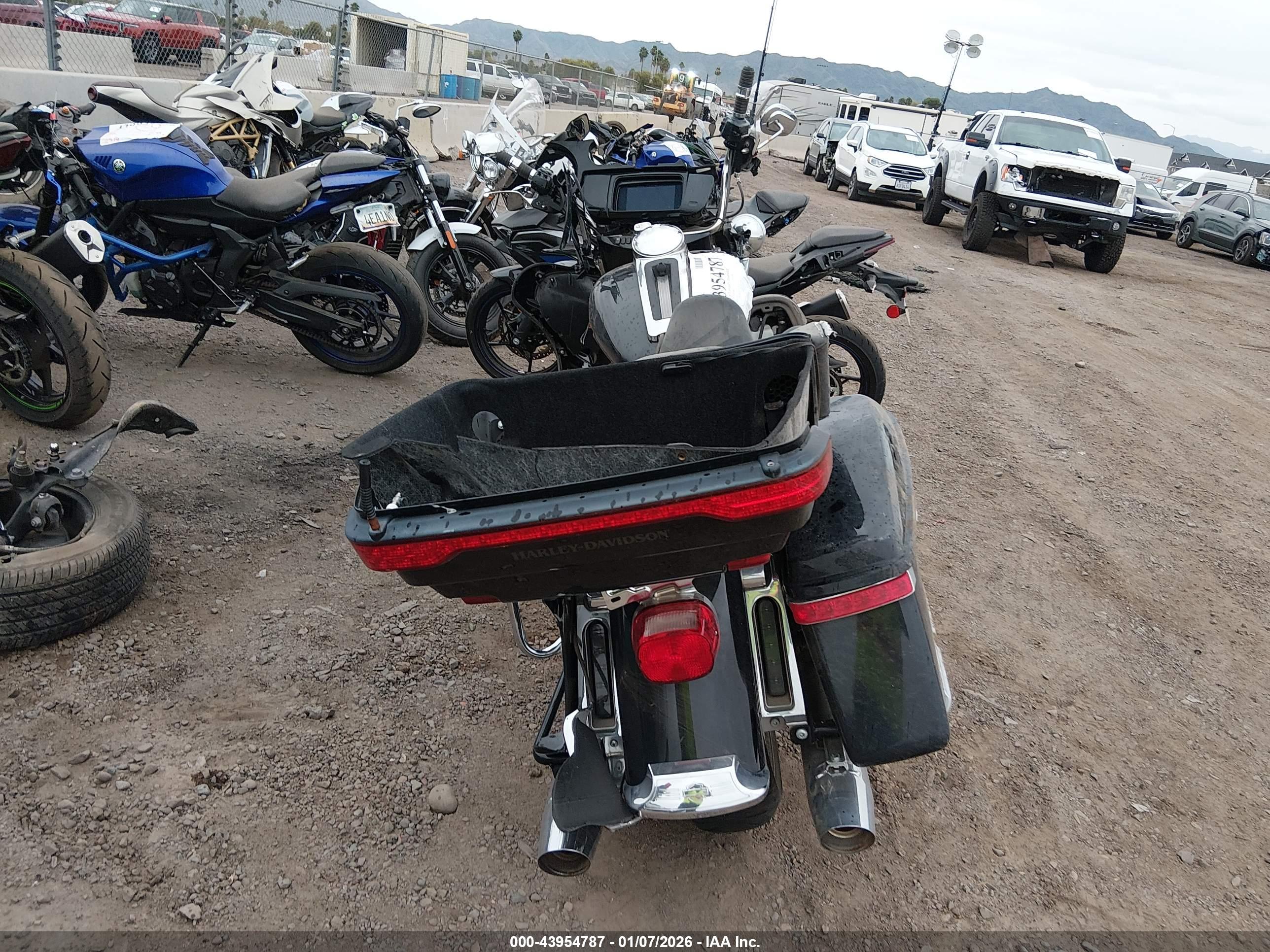 HARLEY-DAVIDSON FLHTKL image 6