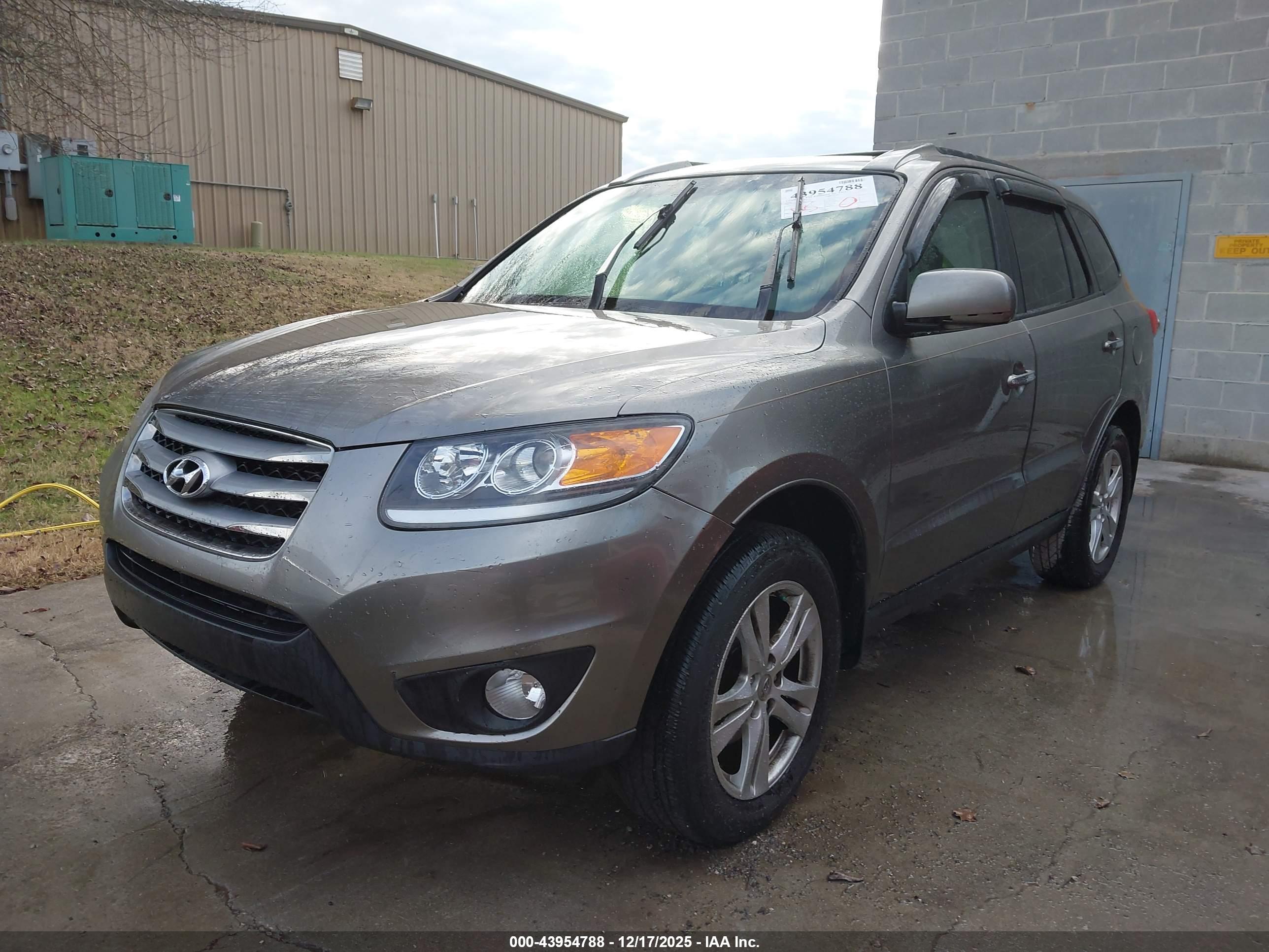 HYUNDAI SANTA image 2