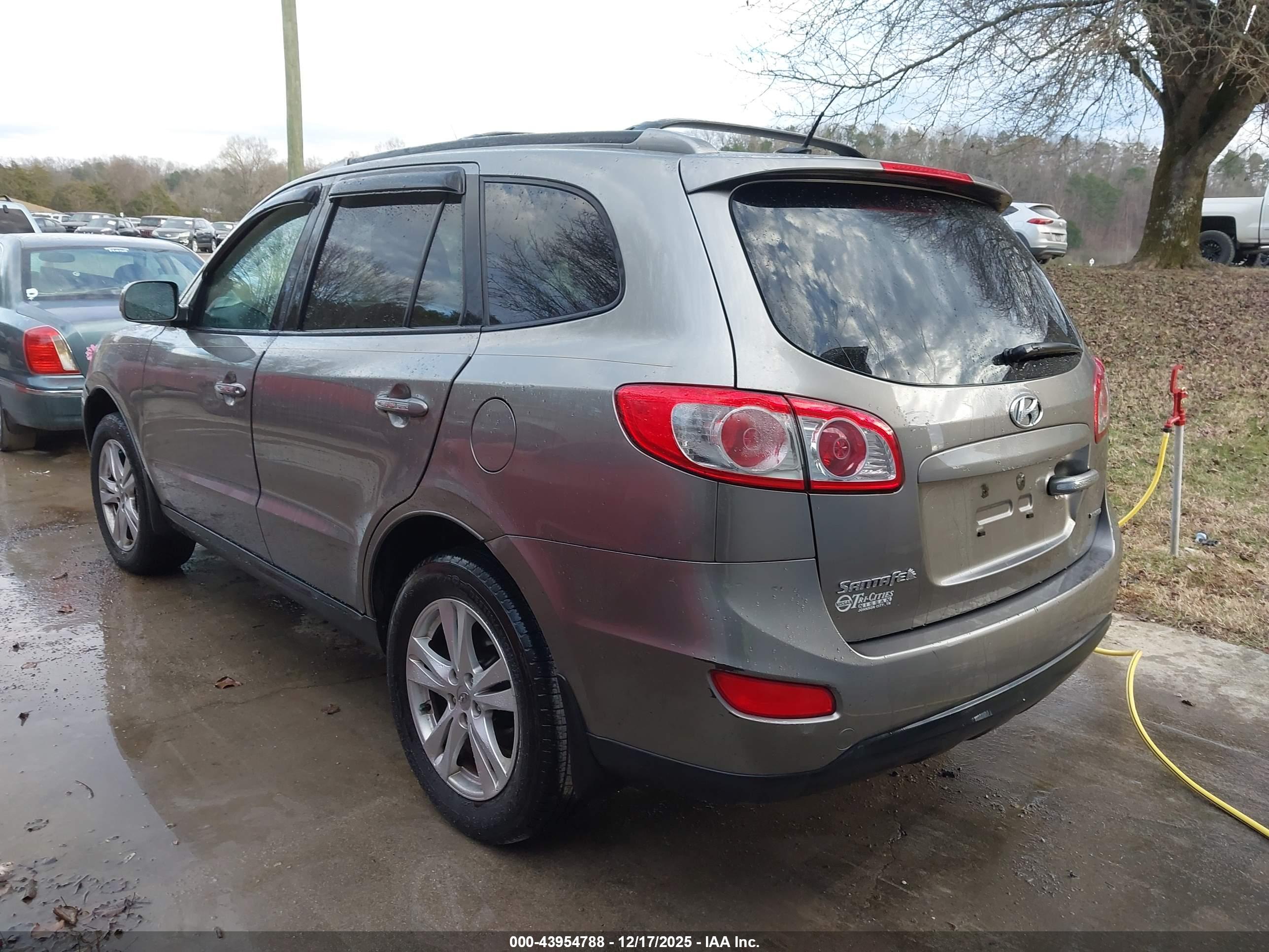 HYUNDAI SANTA image 3