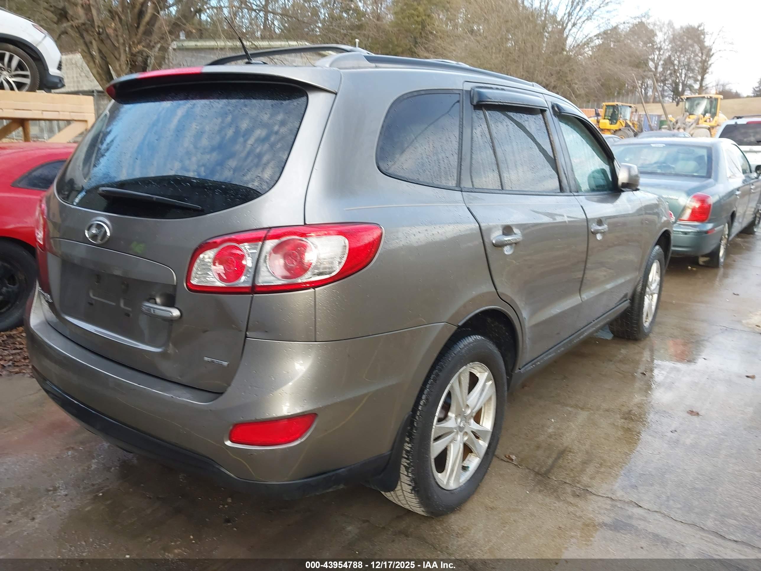 HYUNDAI SANTA image 4