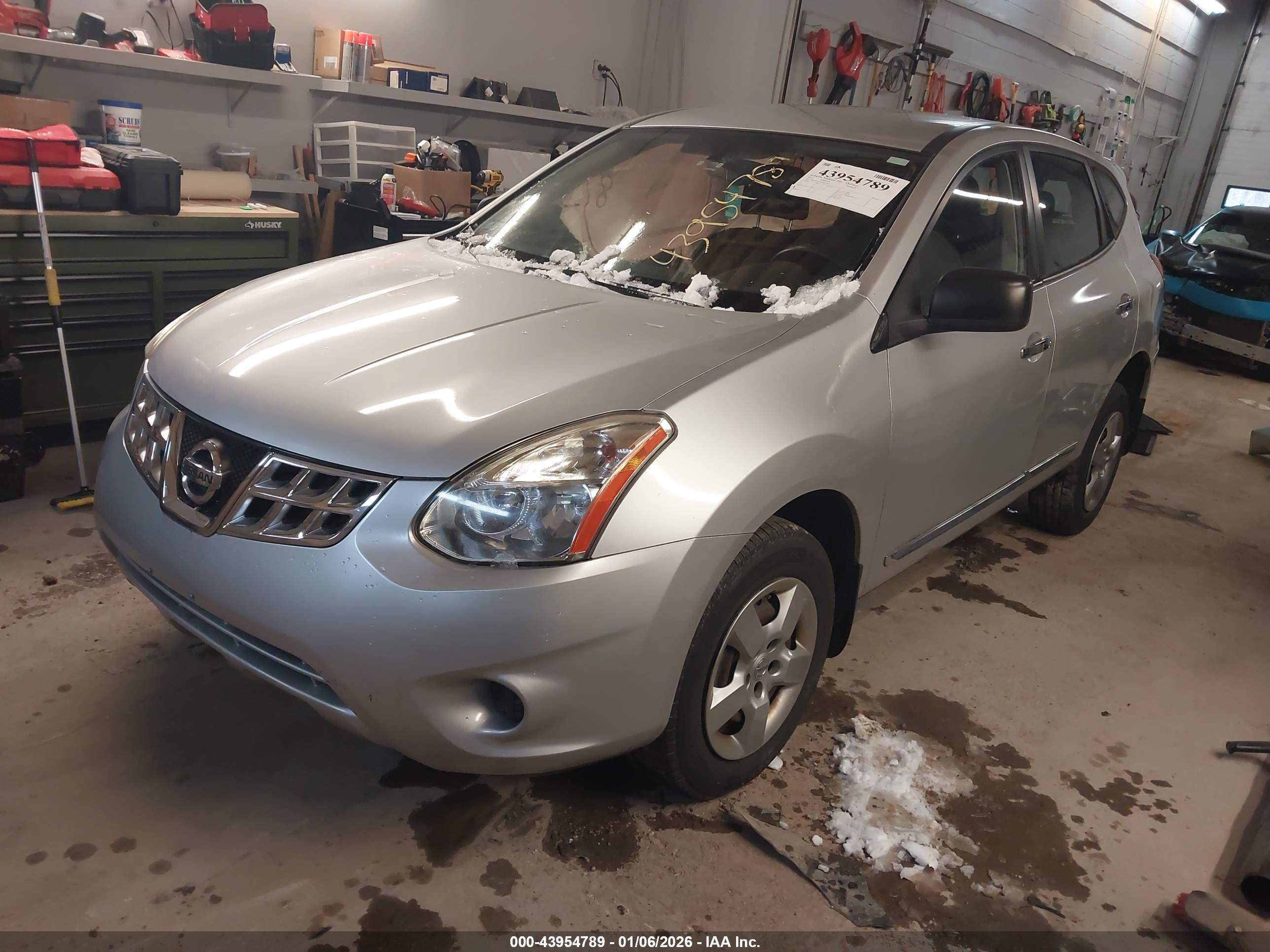 NISSAN ROGUE image 2