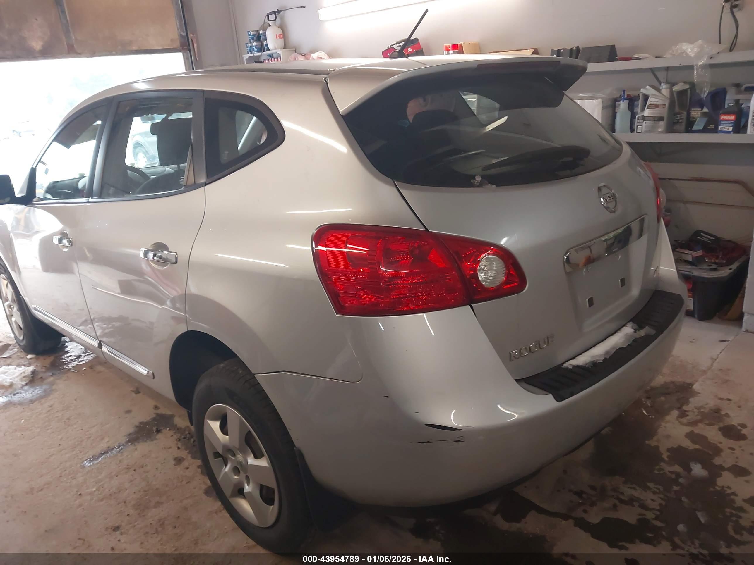 NISSAN ROGUE image 3