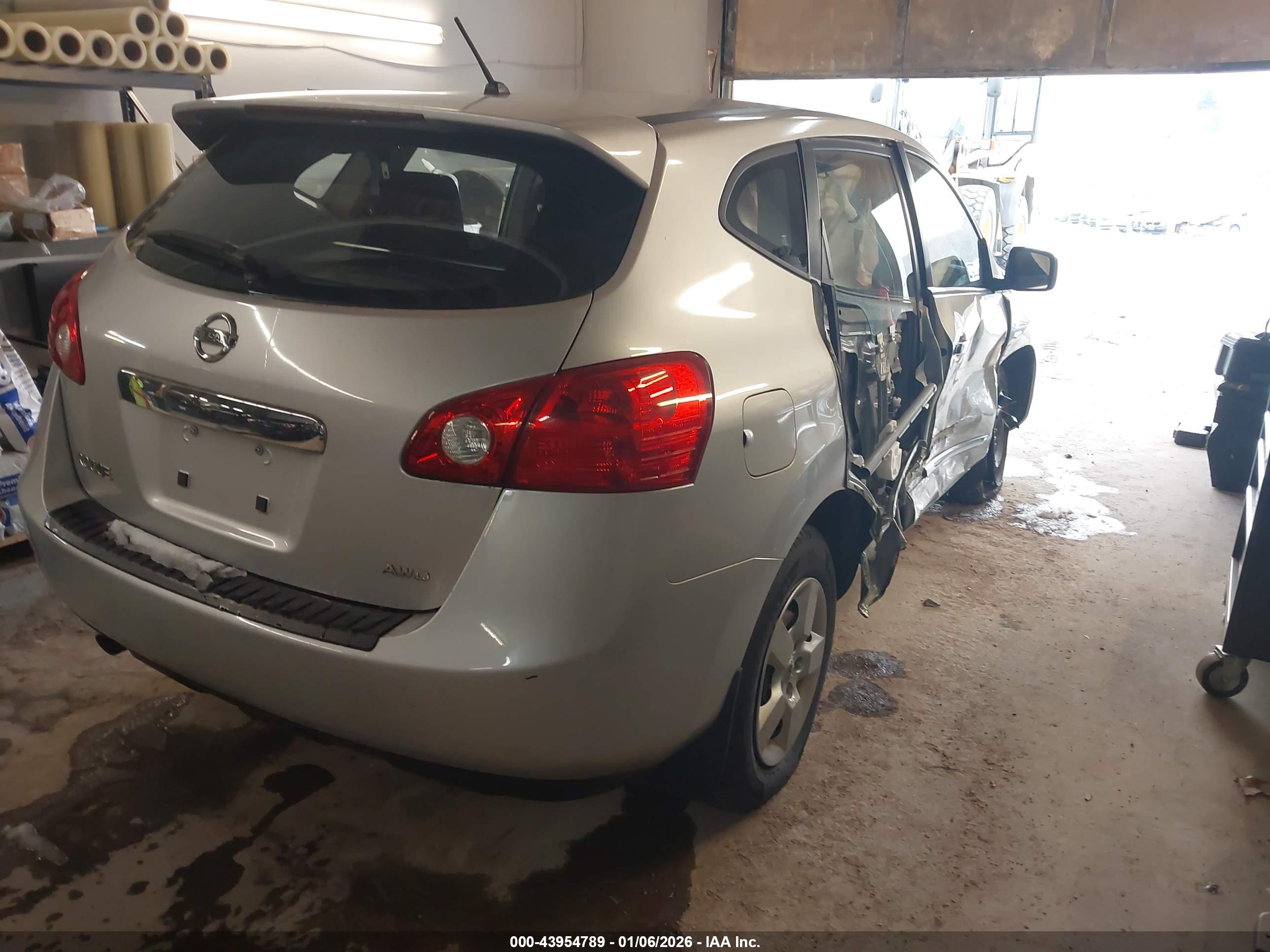 NISSAN ROGUE image 4