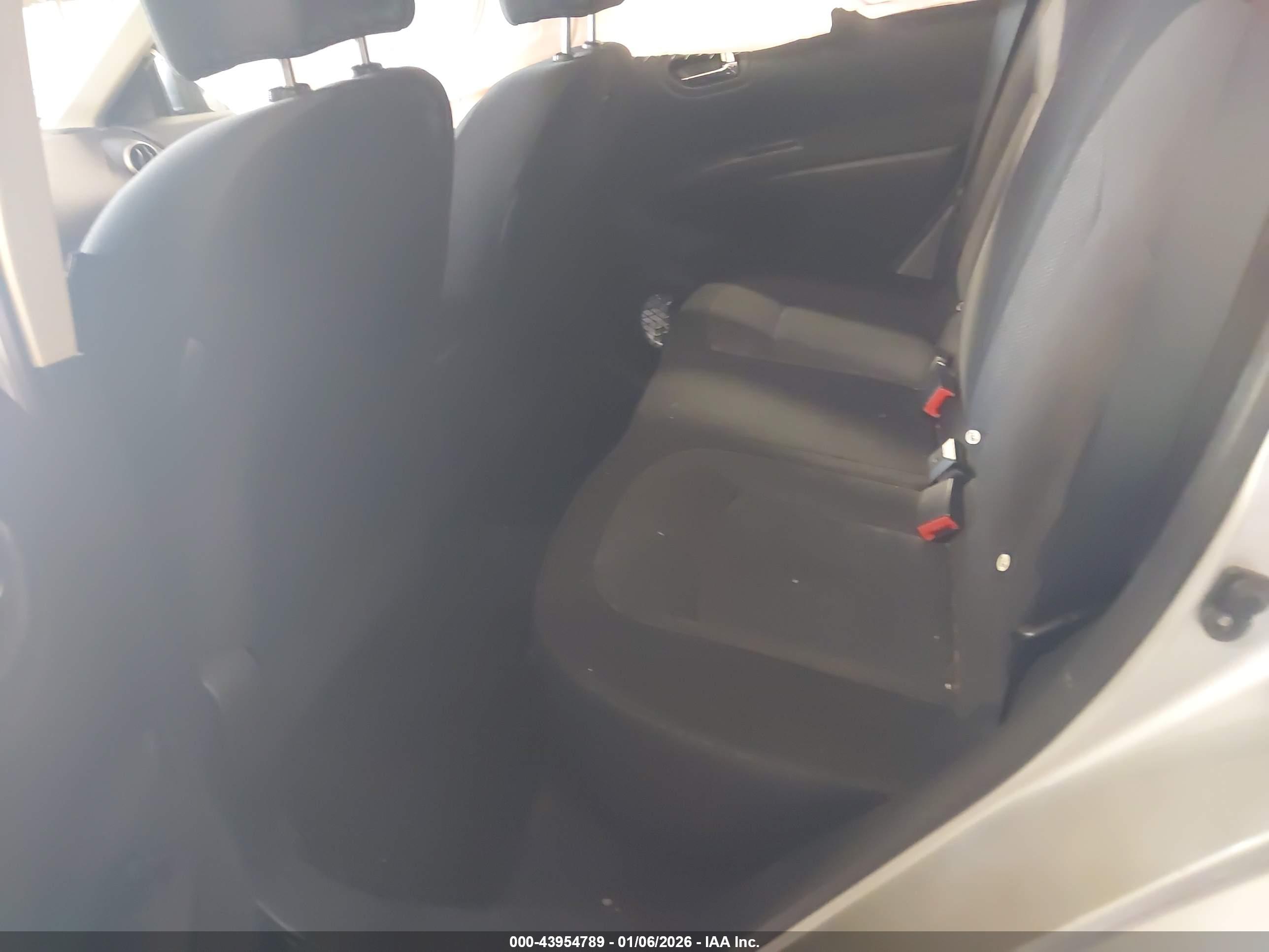 NISSAN ROGUE image 8