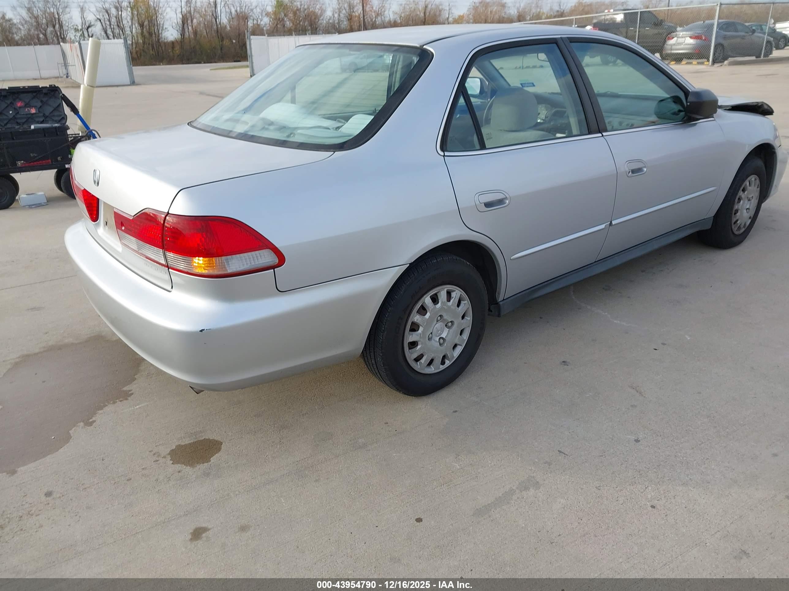 HONDA ACCORD image 4
