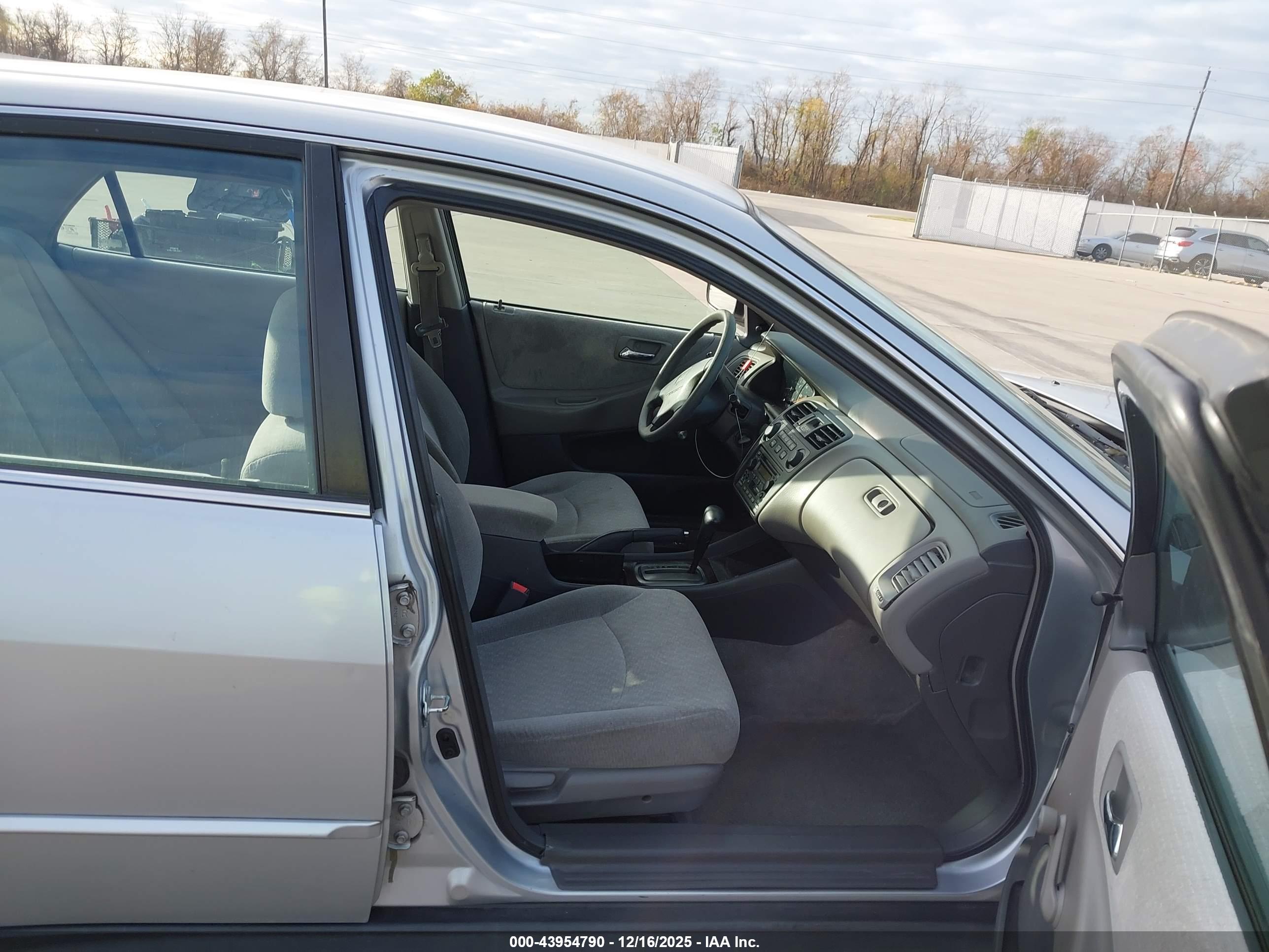 HONDA ACCORD image 5