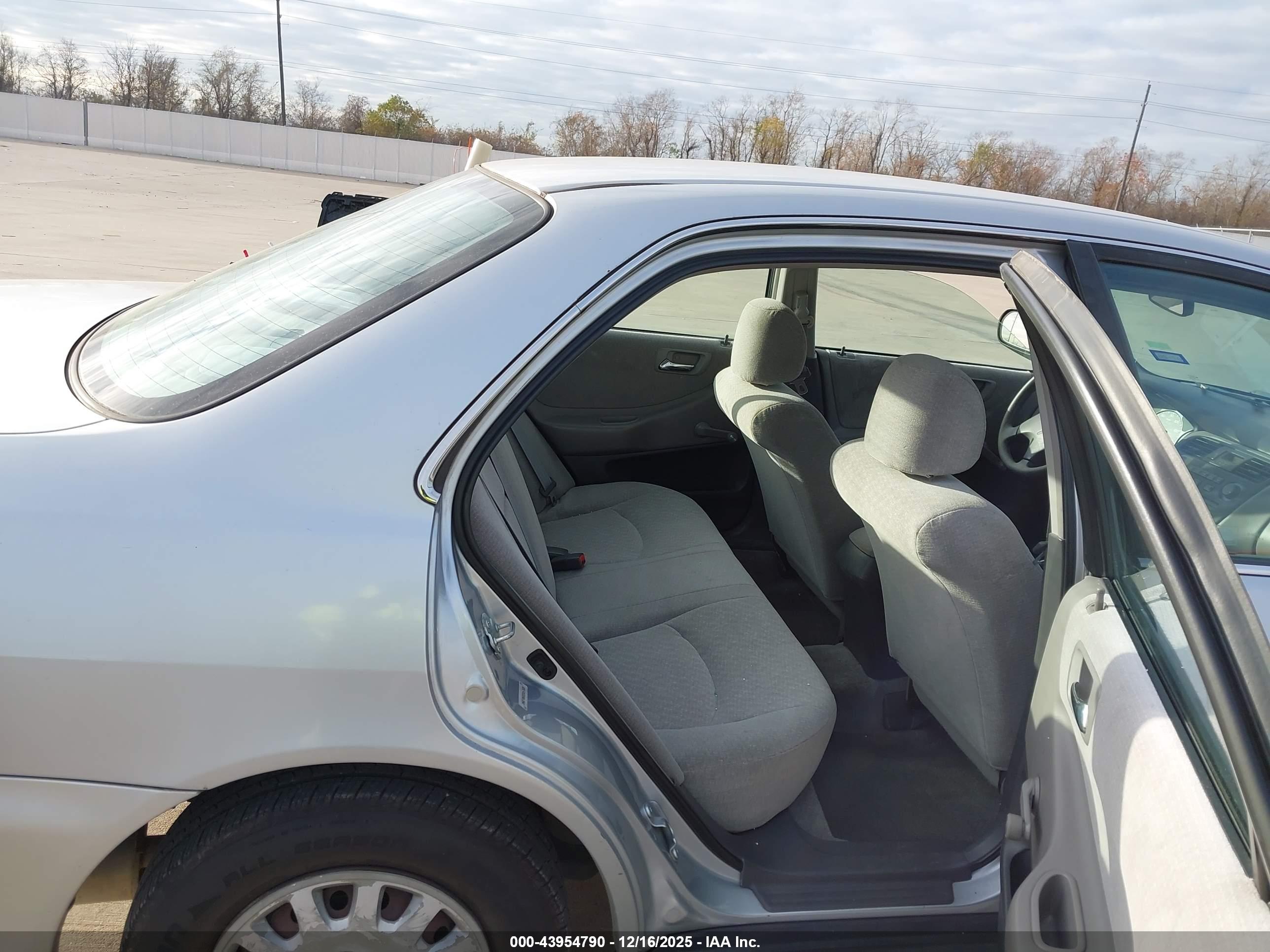 HONDA ACCORD image 8