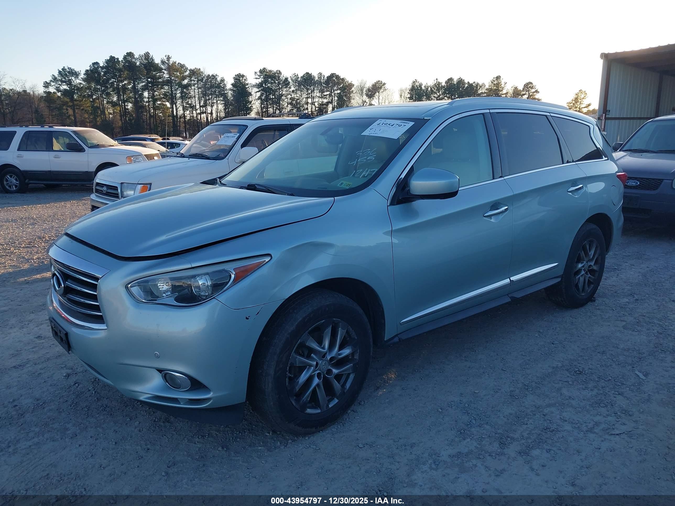 INFINITI JX35 image 2