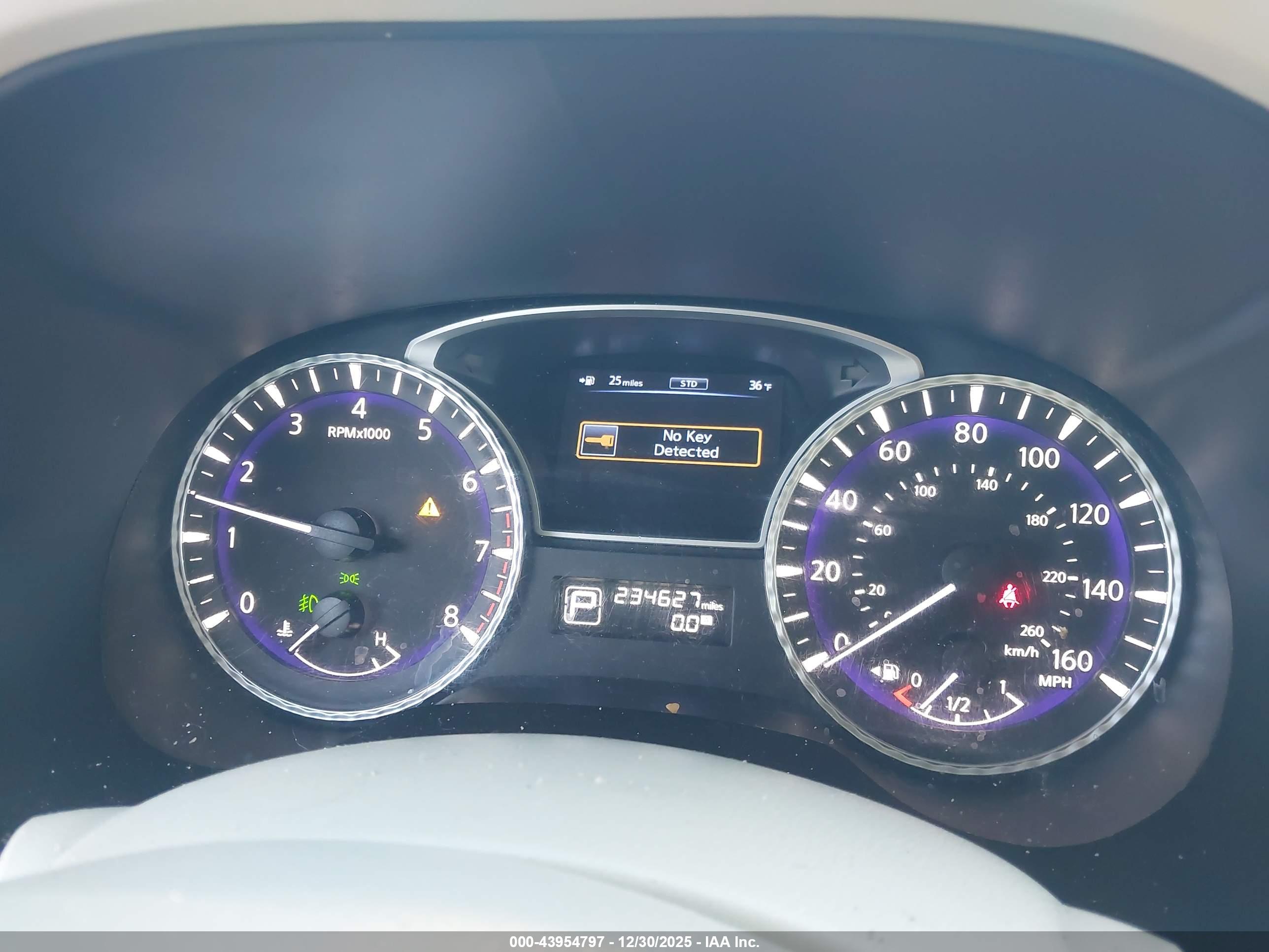 INFINITI JX35 image 7