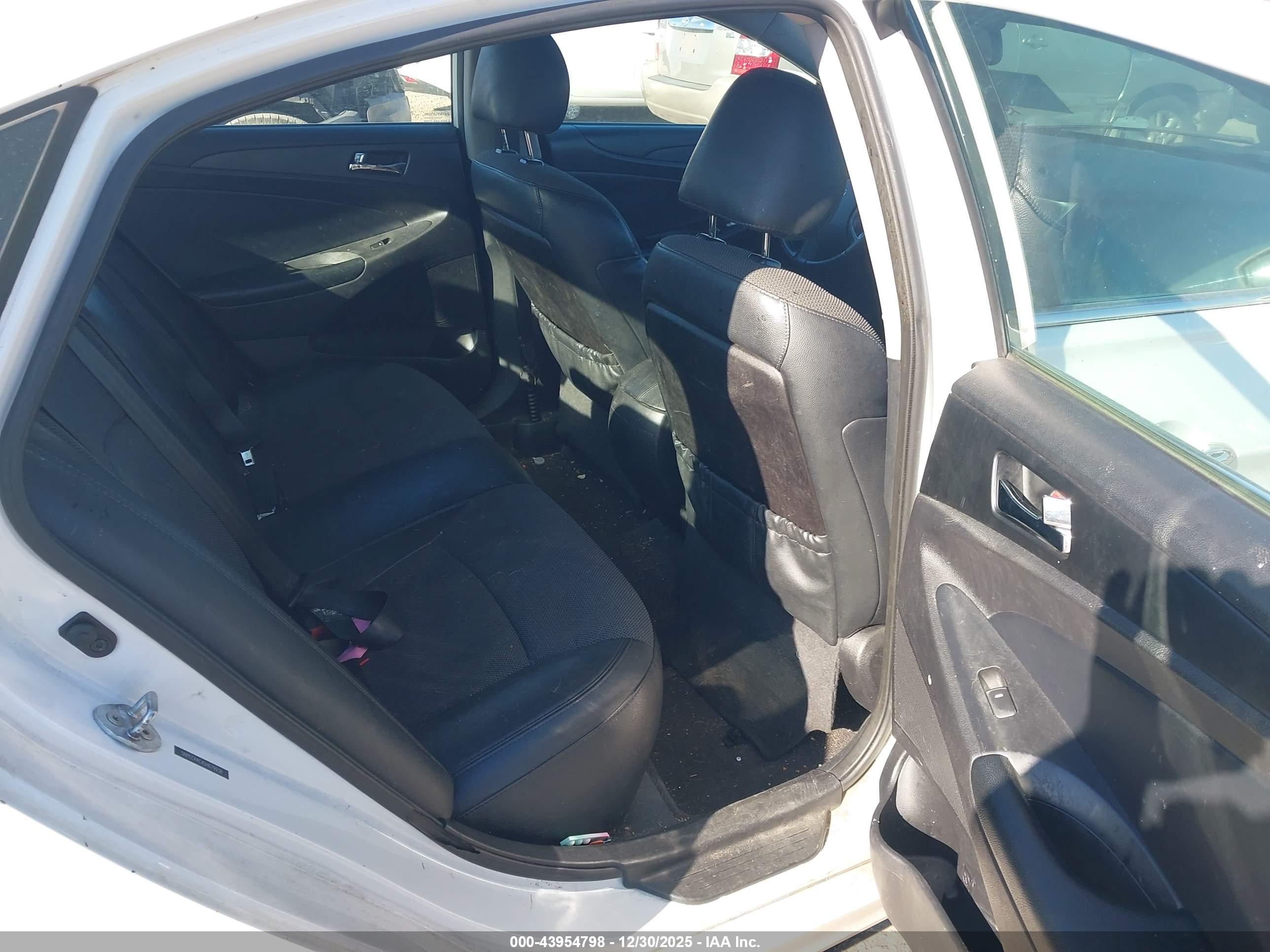 HYUNDAI SONATA image 8