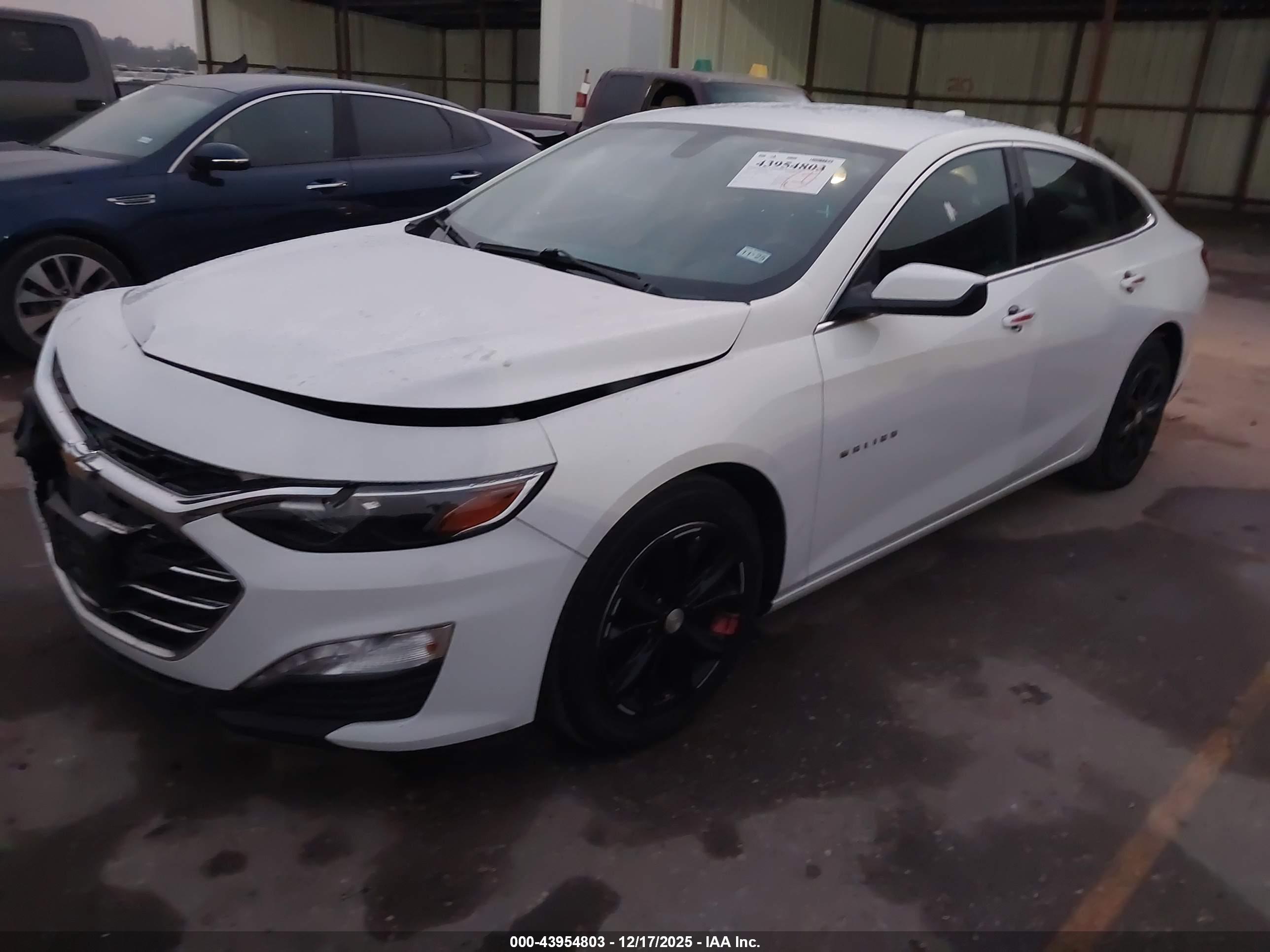 CHEVROLET MALIBU image 2
