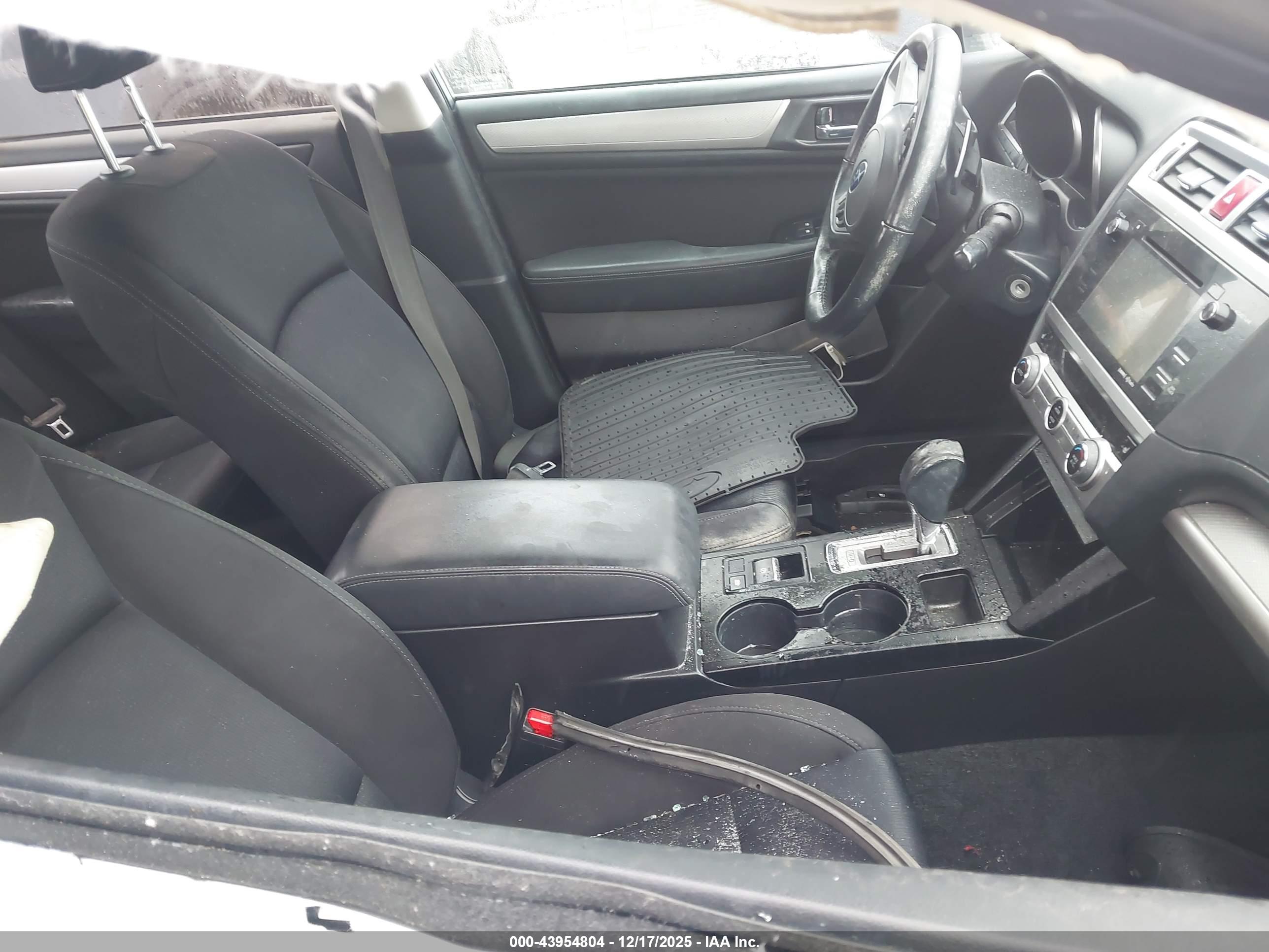 SUBARU LEGACY image 5