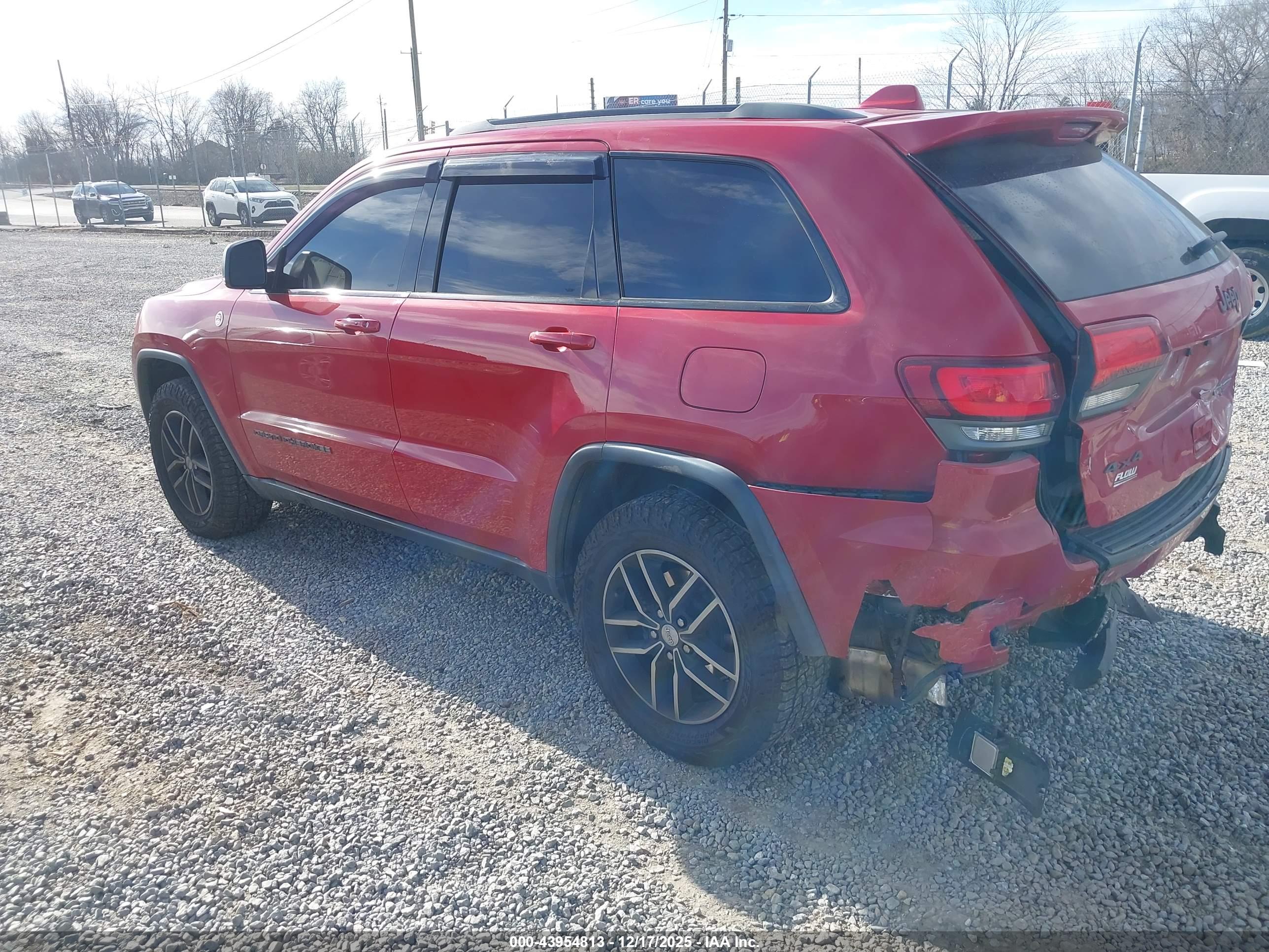 JEEP GRAND image 3