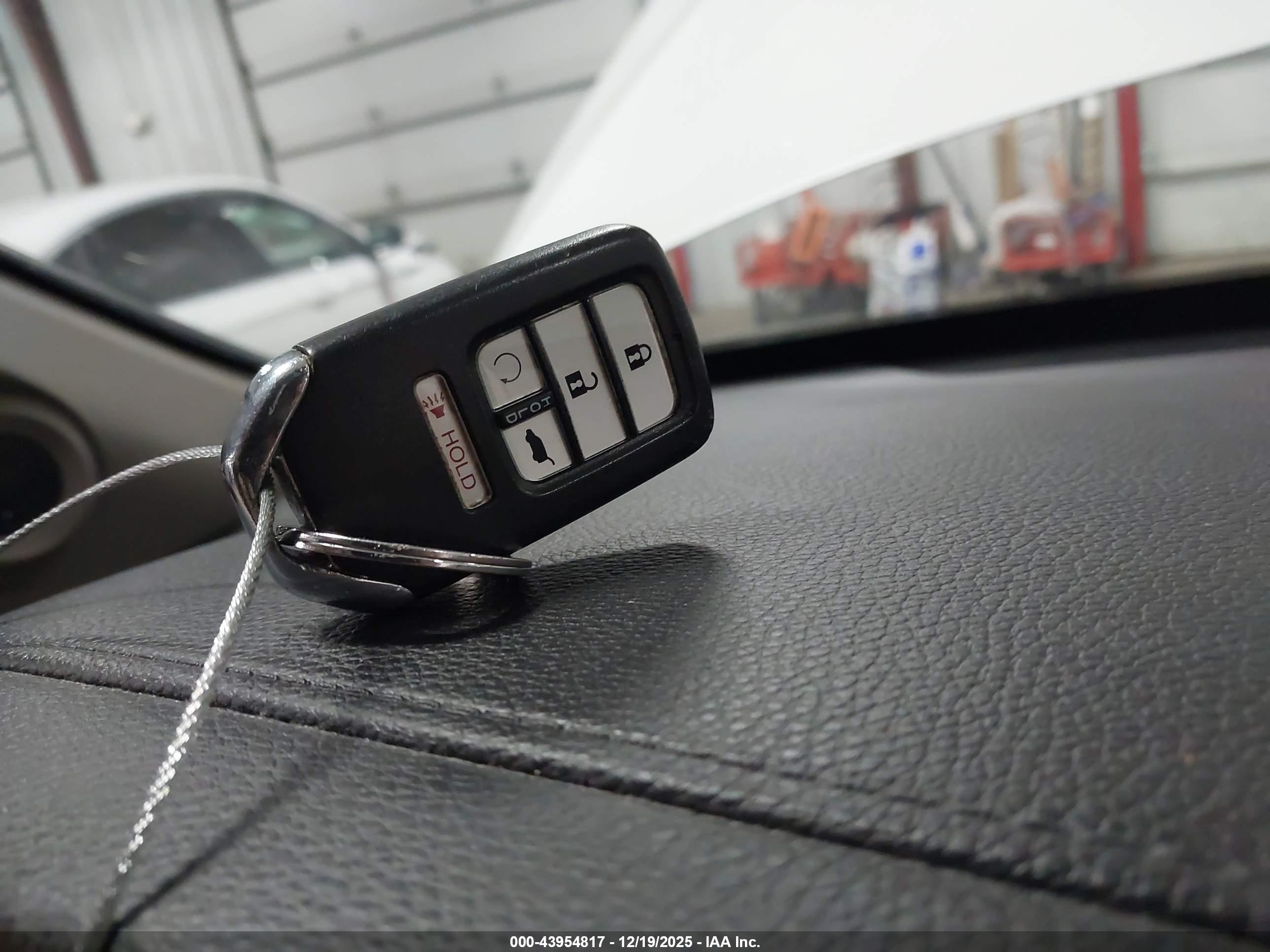 HONDA PILOT image 11