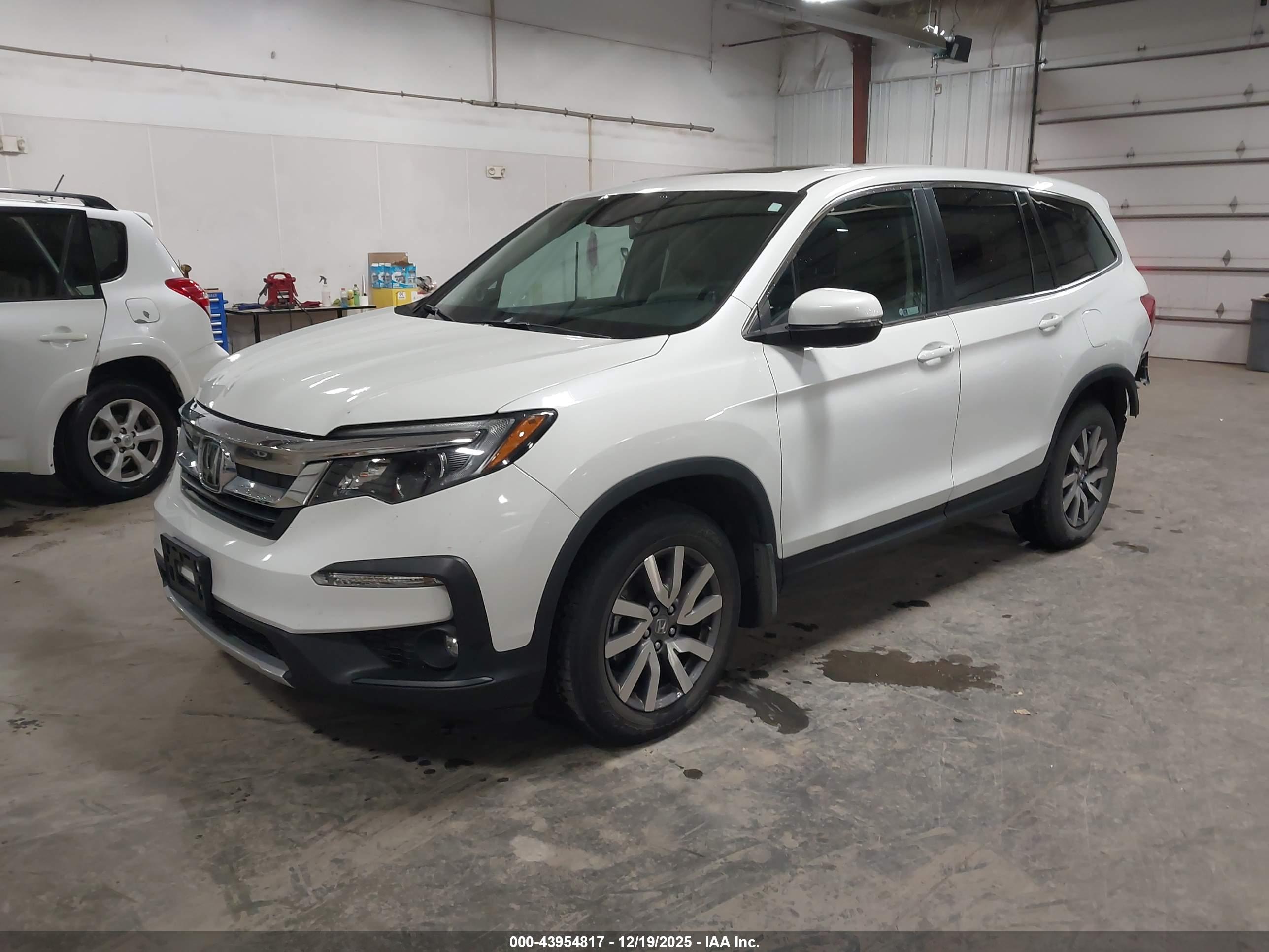 HONDA PILOT image 2