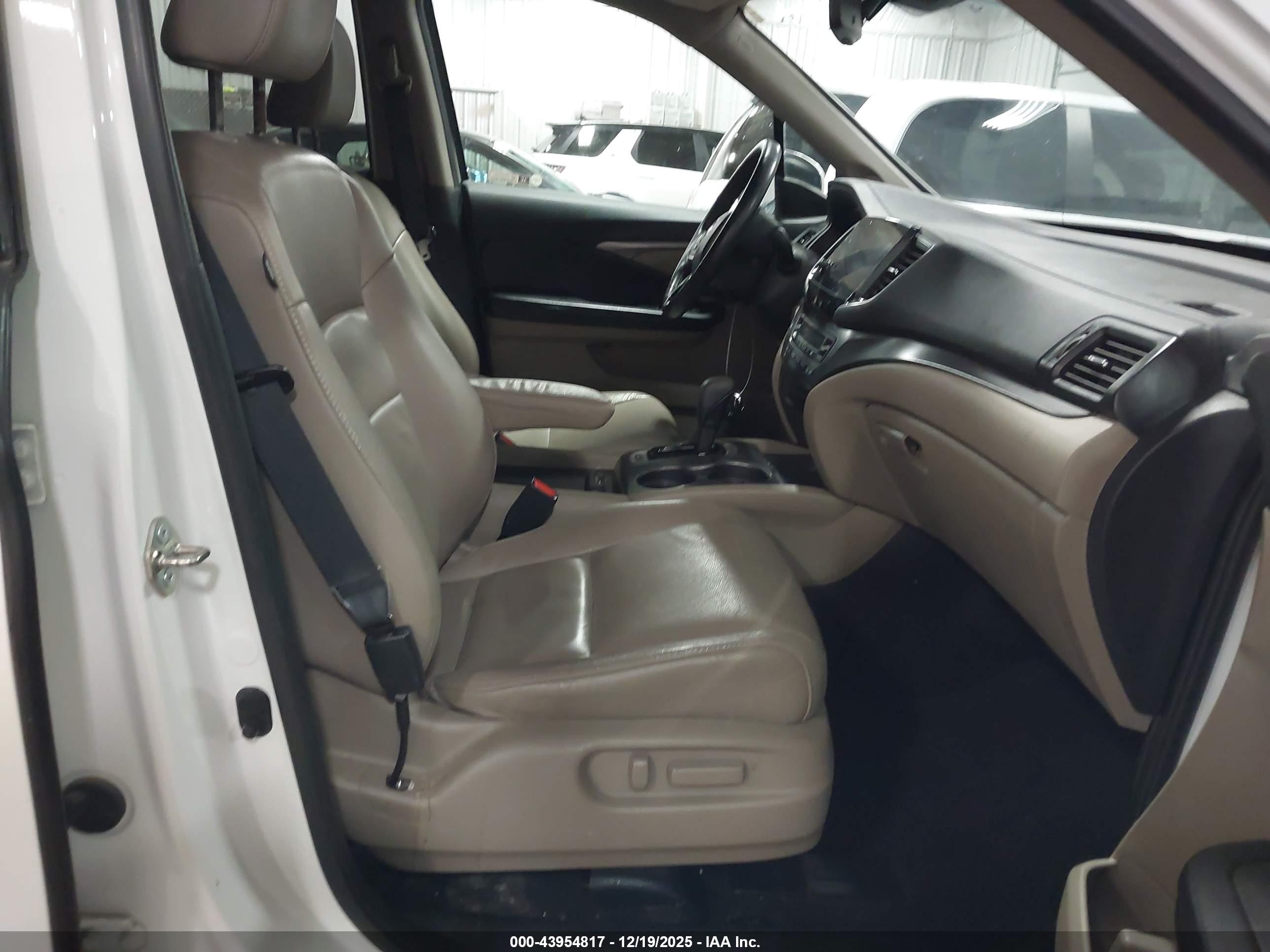 HONDA PILOT image 5