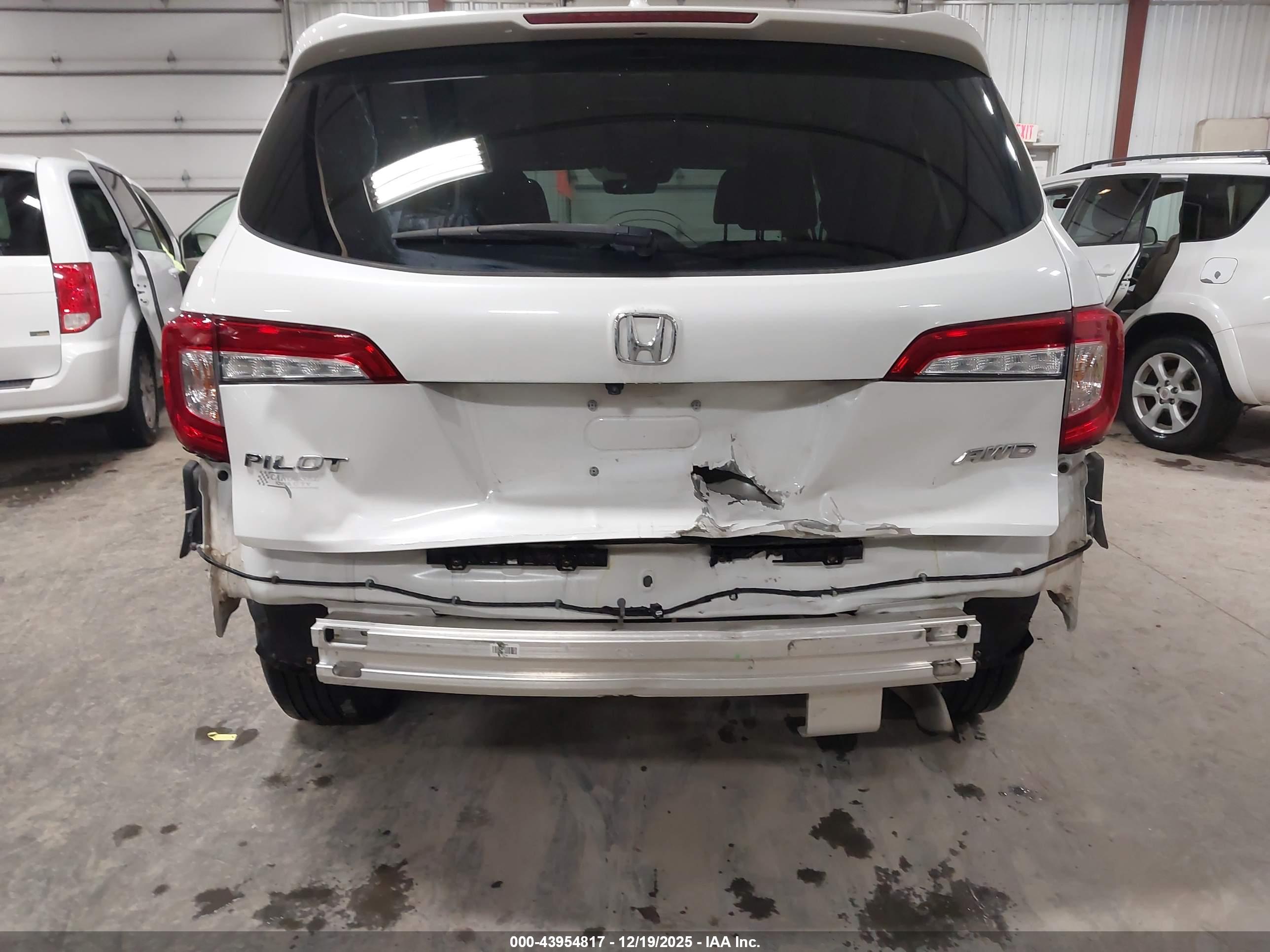 HONDA PILOT image 6