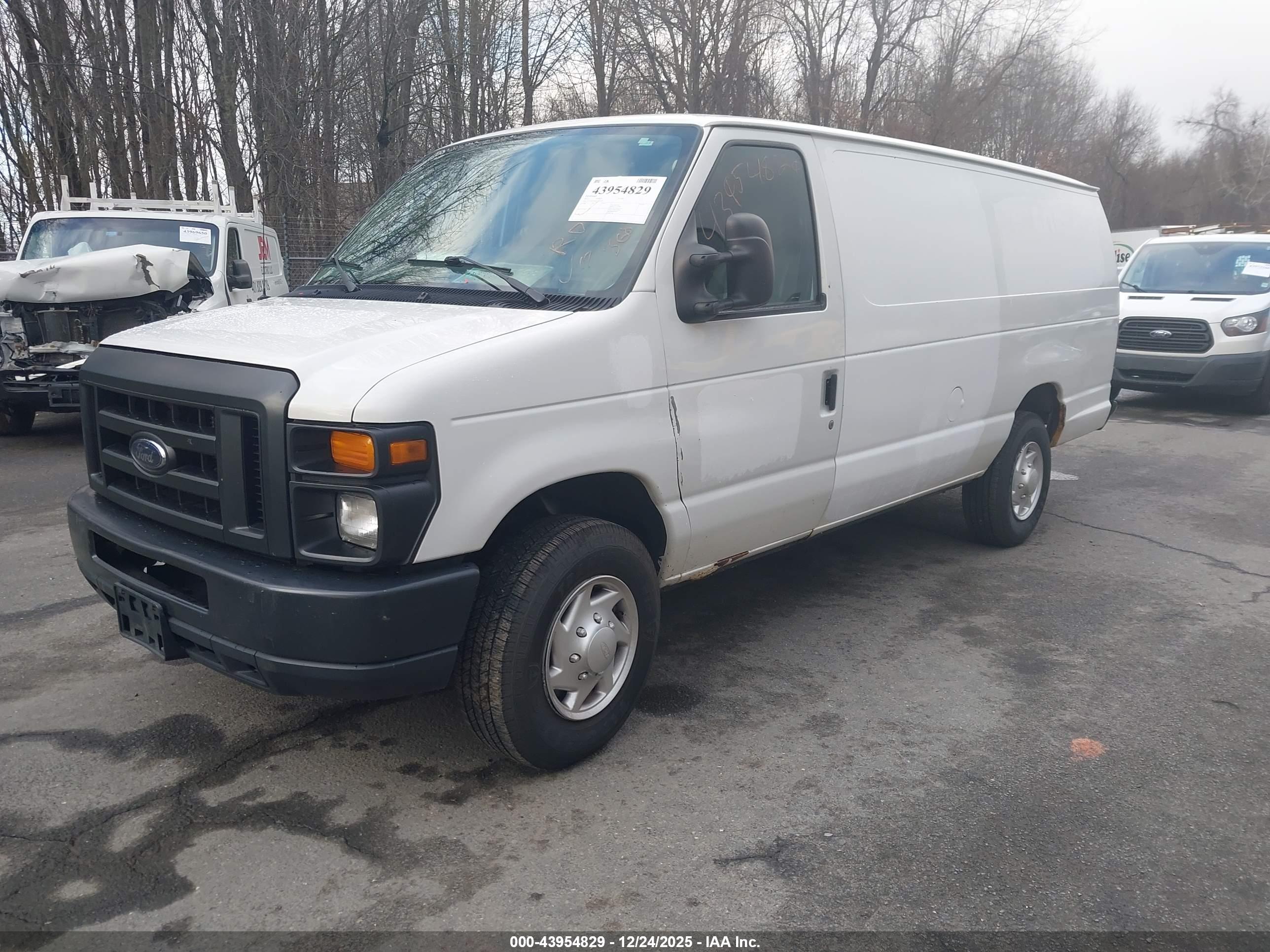 FORD E-250 image 2