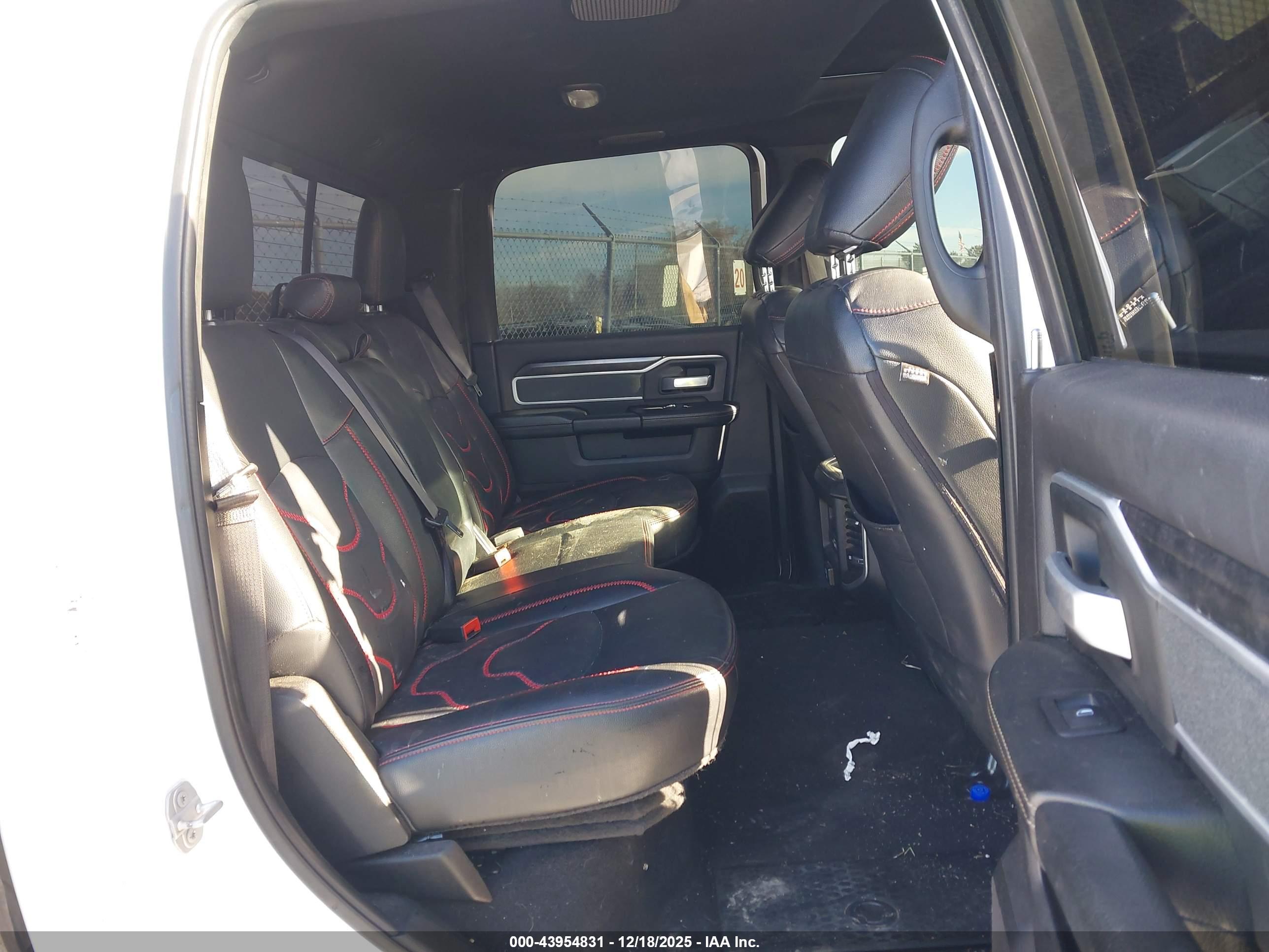 RAM 2500 image 8