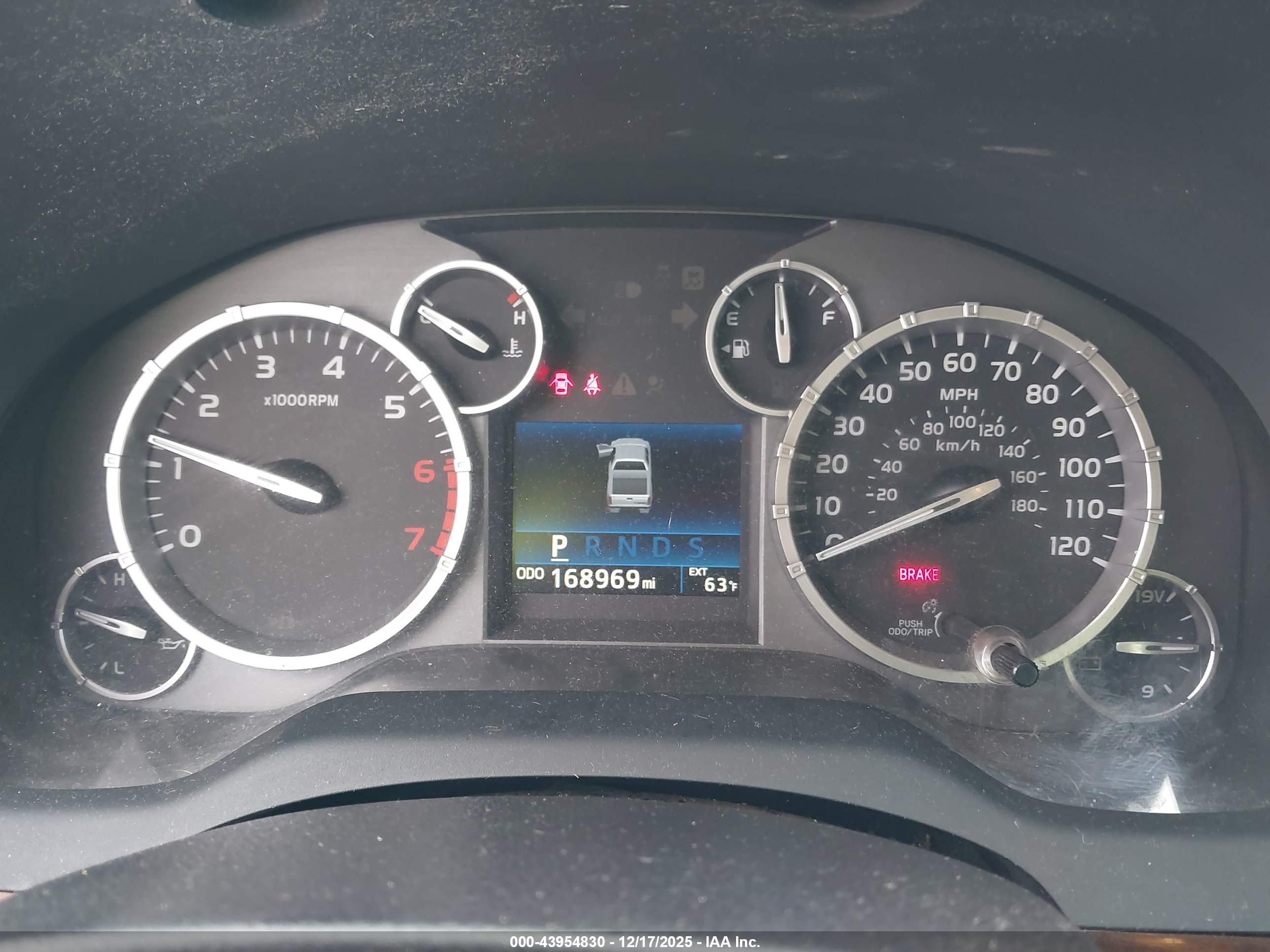 TOYOTA TUNDRA image 7