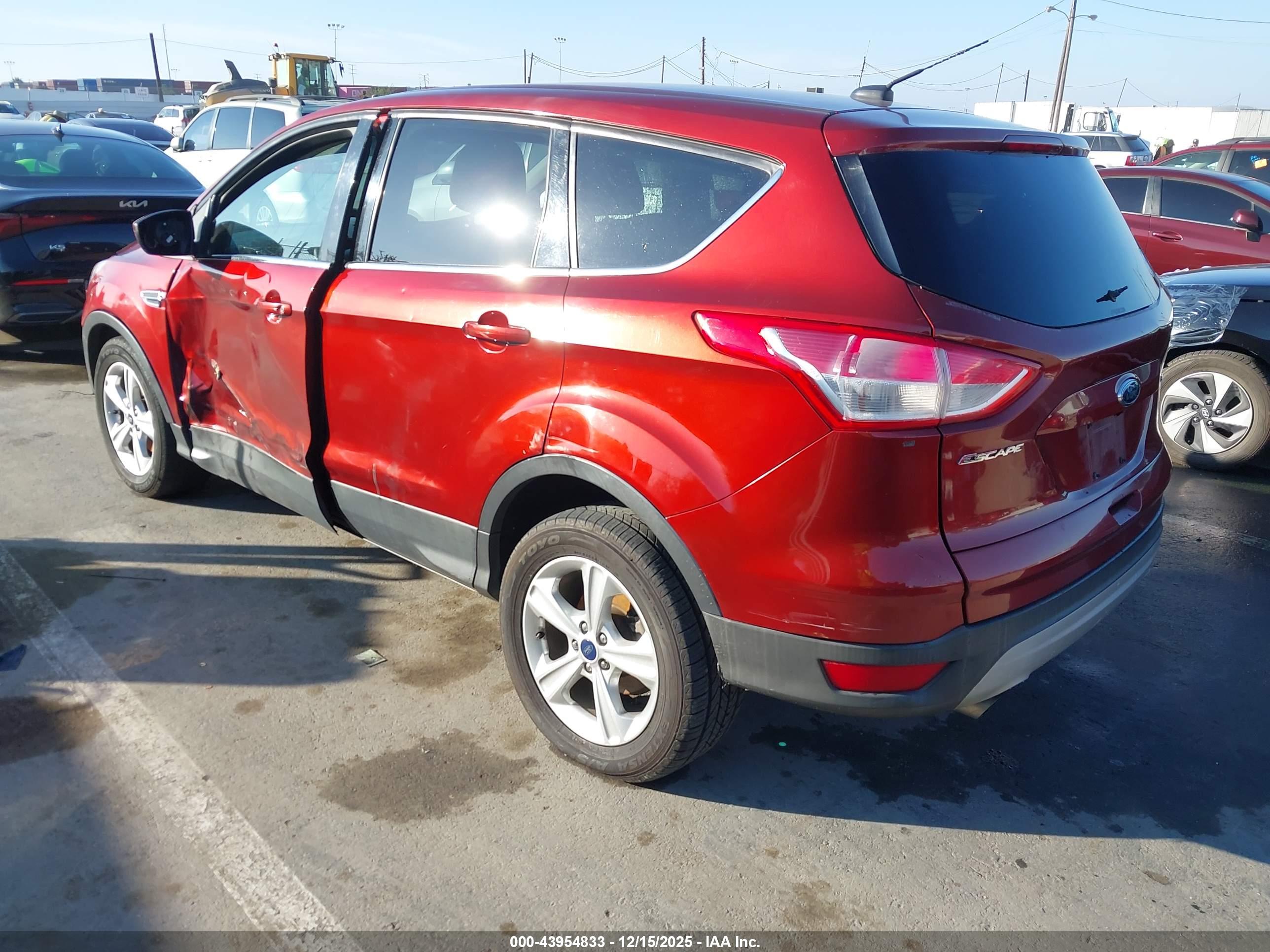 FORD ESCAPE image 3