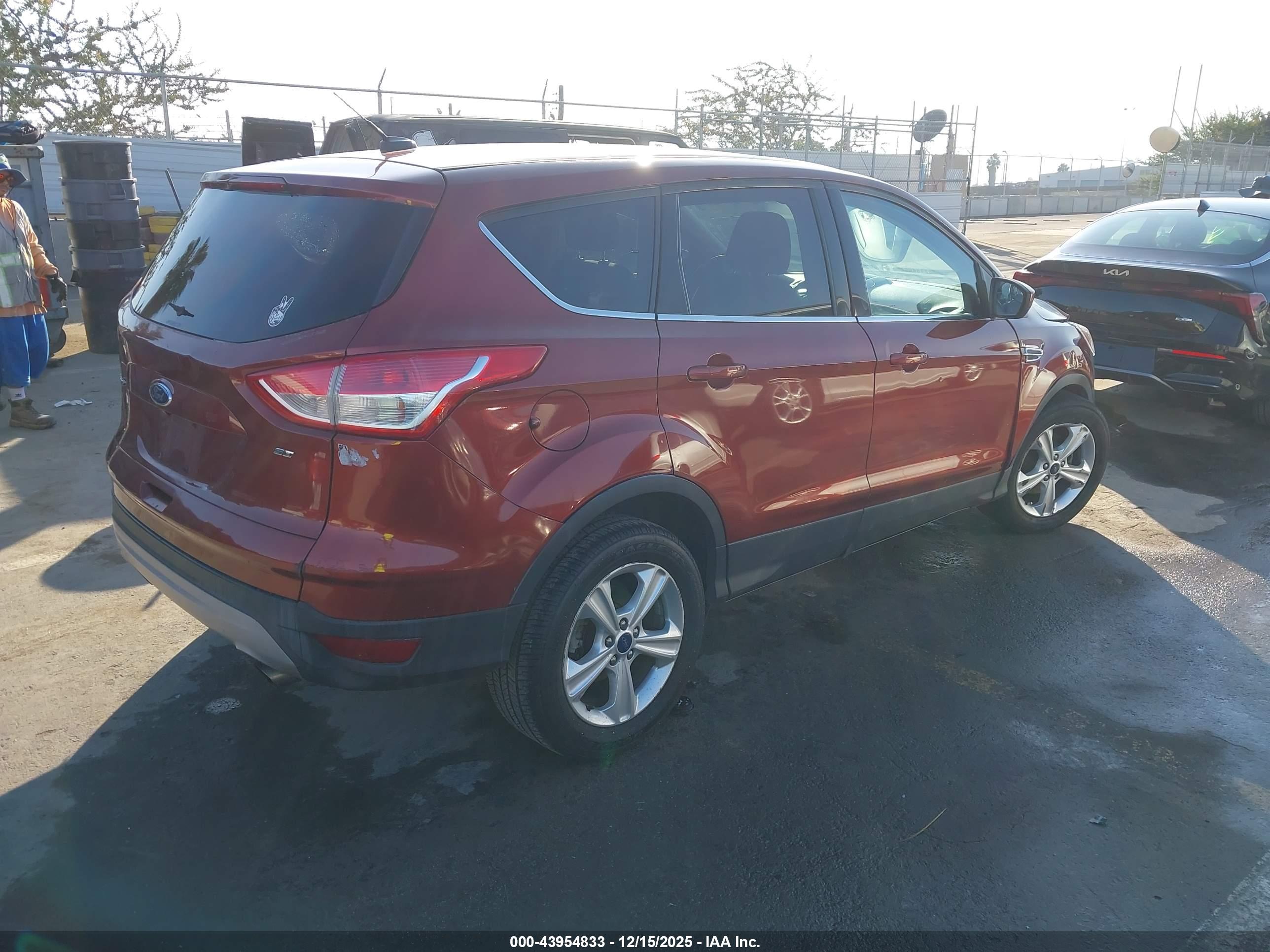 FORD ESCAPE image 4