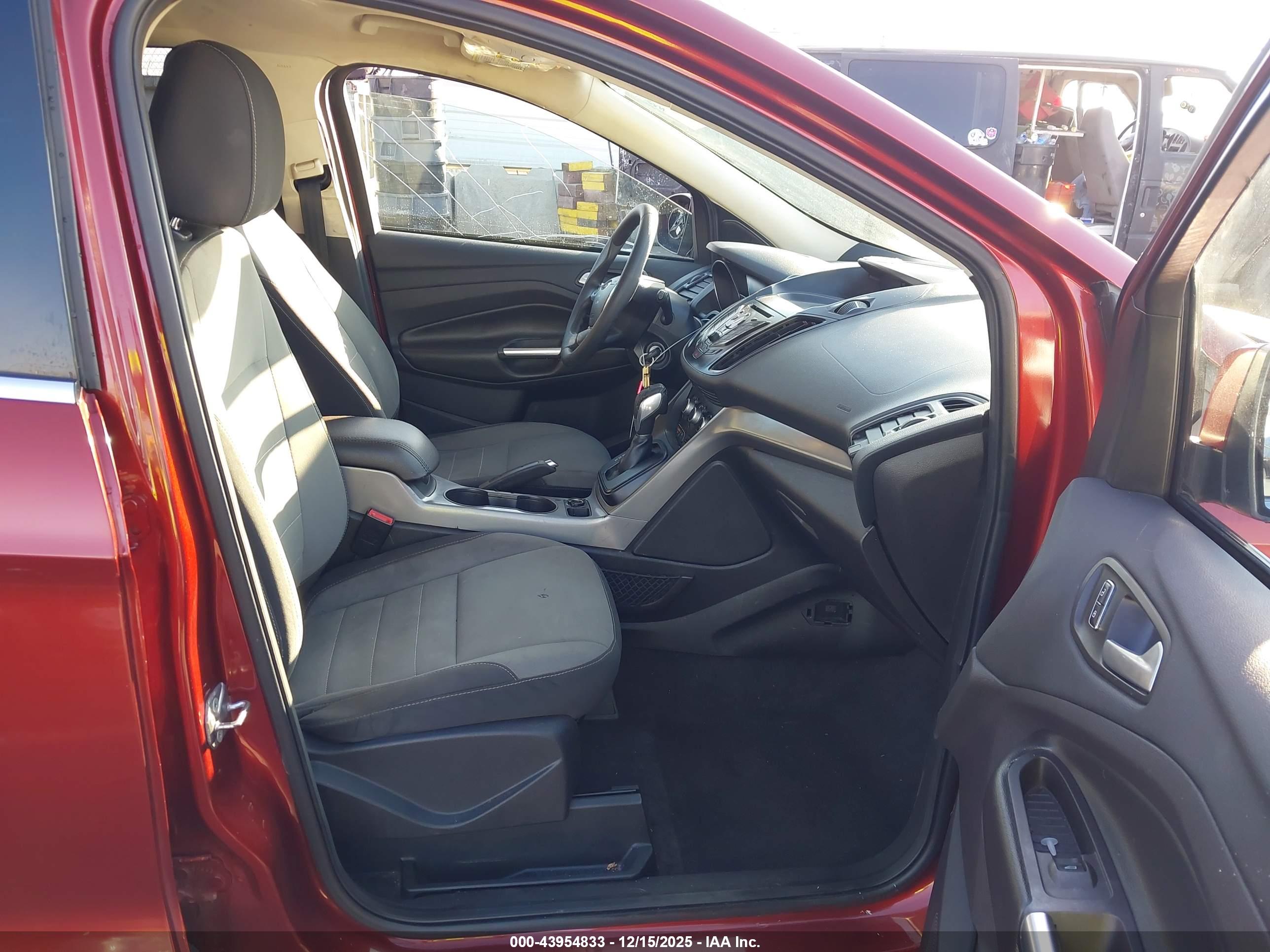 FORD ESCAPE image 5